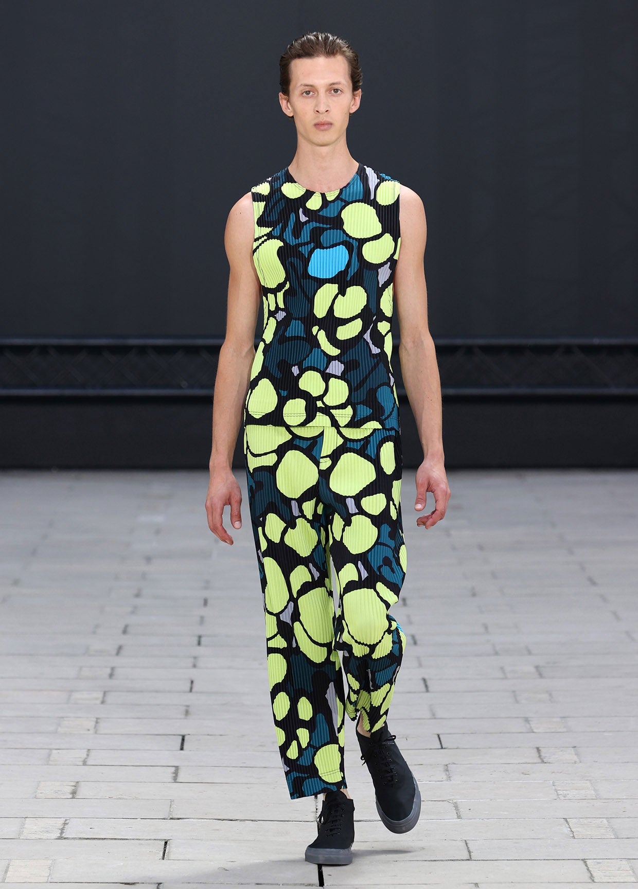 HOMME PLISSÉ ISSEY MIYAKE SPRING SUMMER 2023 コレクション 33