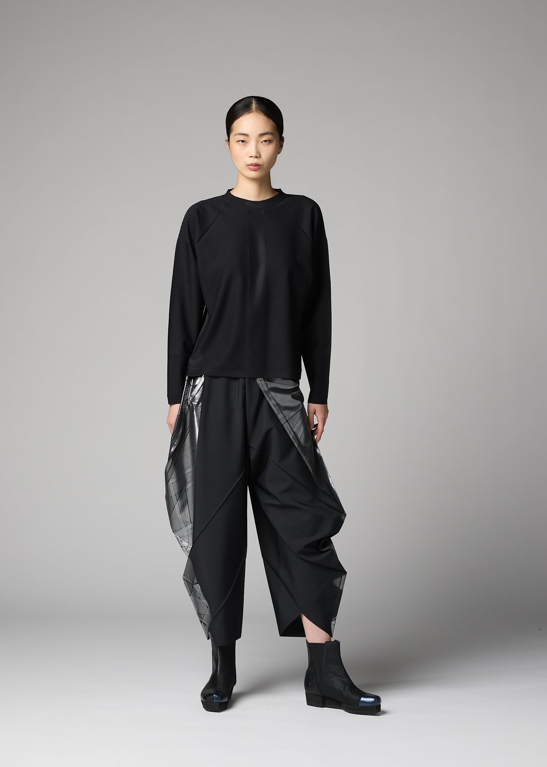 F-KN、ウィメンズ_ニット、着用画像1