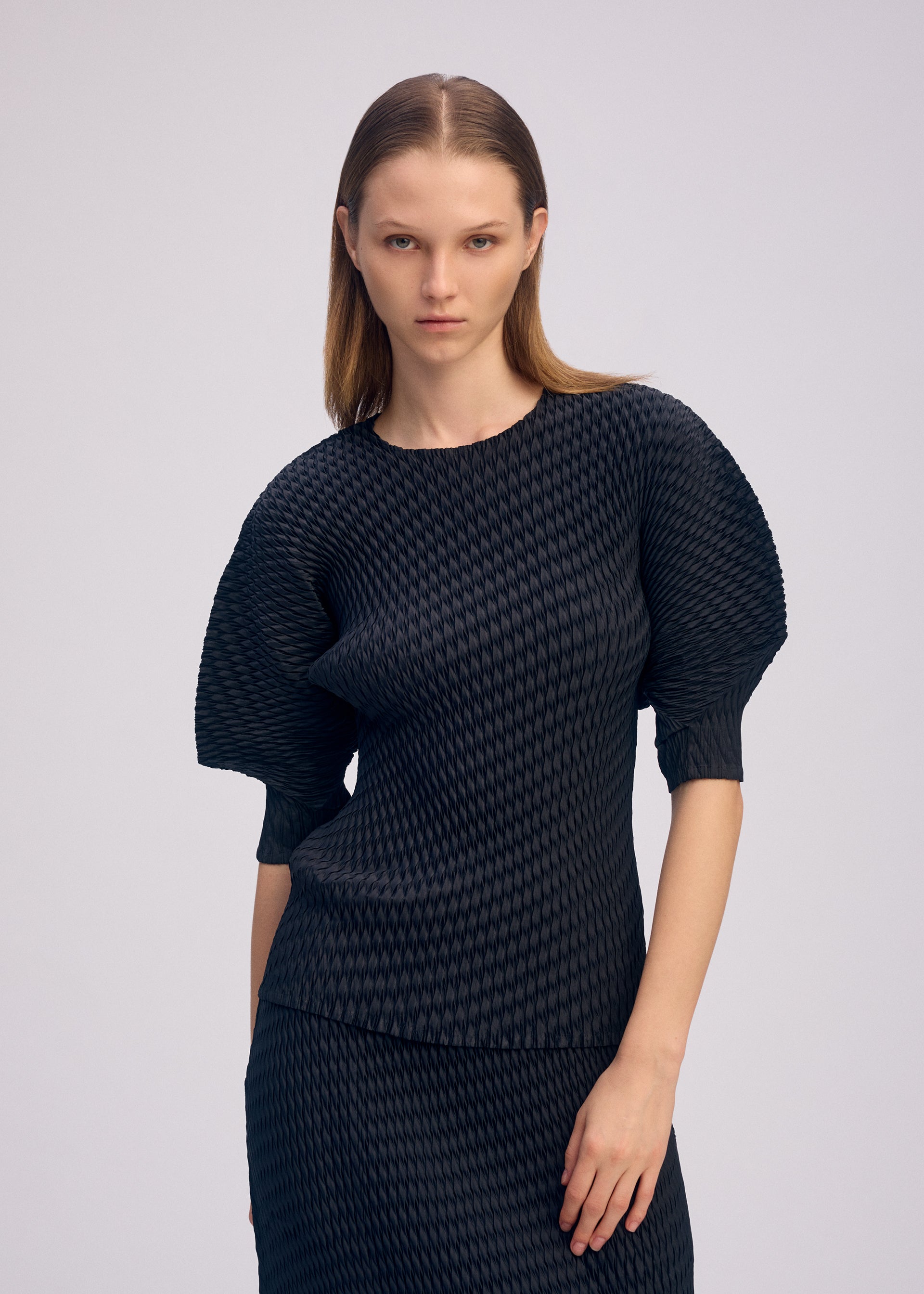 SLEEK PLEATS、ウィメンズ_トップス_トップ、着用画像3