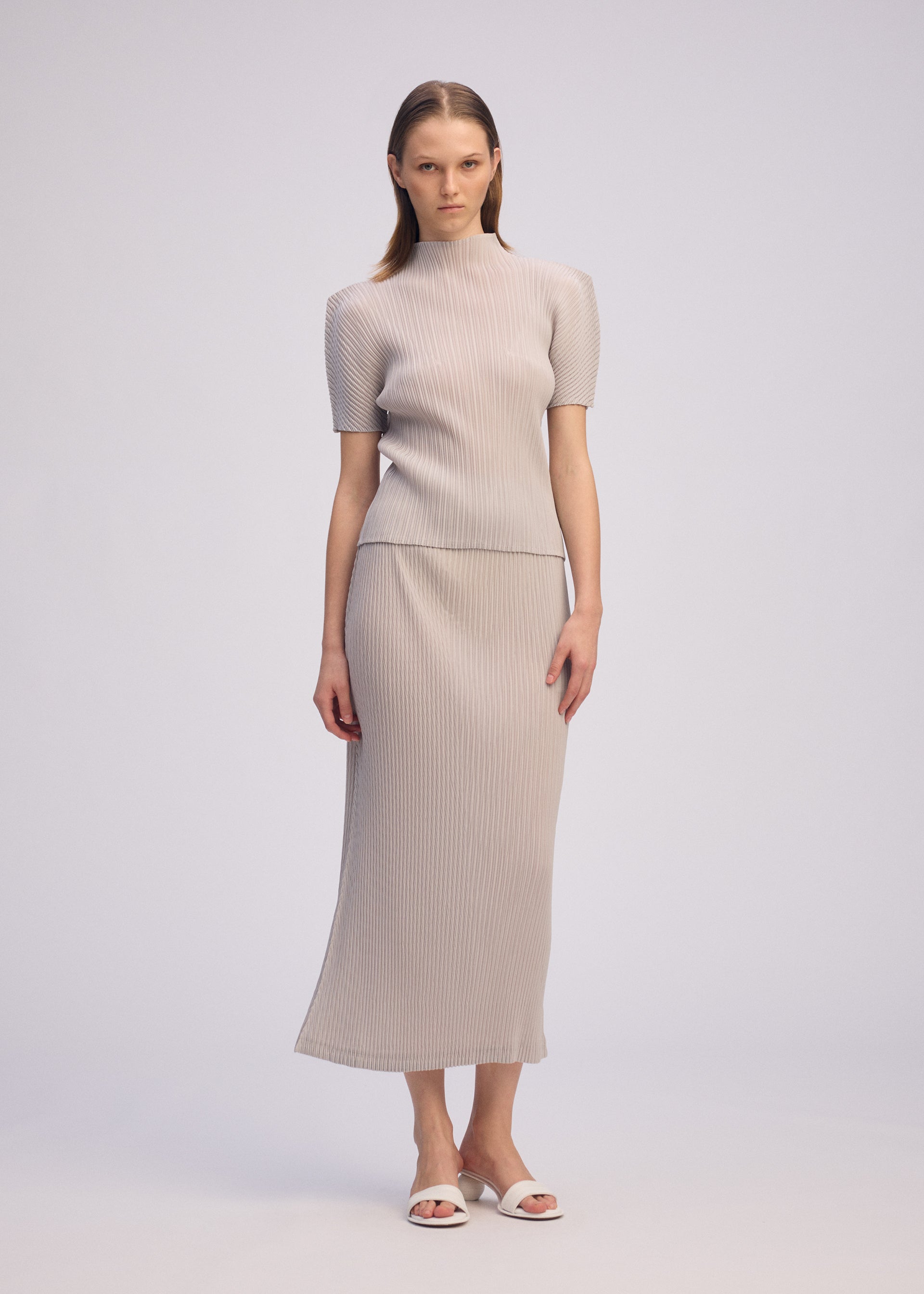 BOX SHOULDER PLEATS、ウィメンズ_トップス_トップ、着用画像2