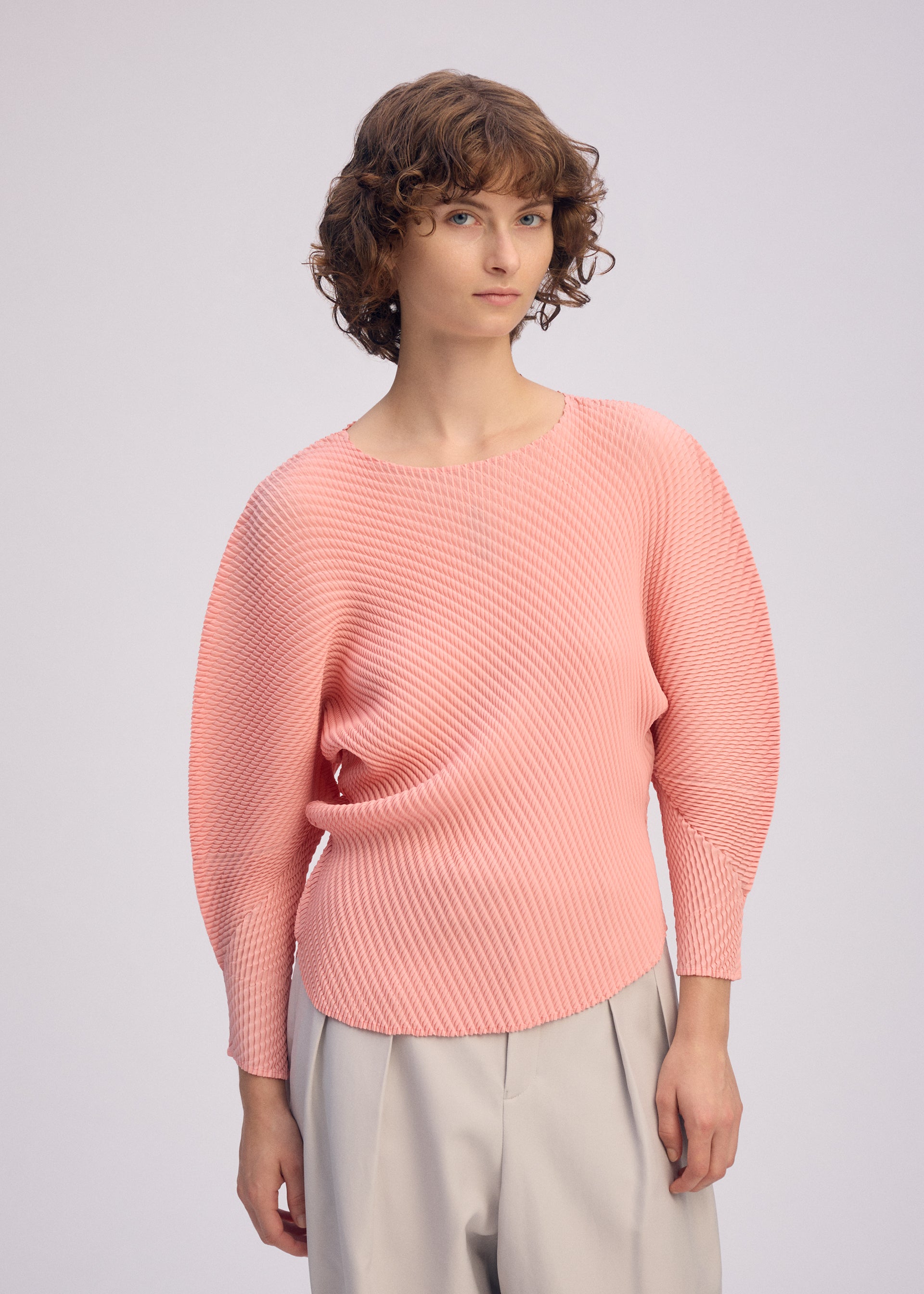 MISTY PLEATS、ウィメンズ_トップス_トップ、着用画像3