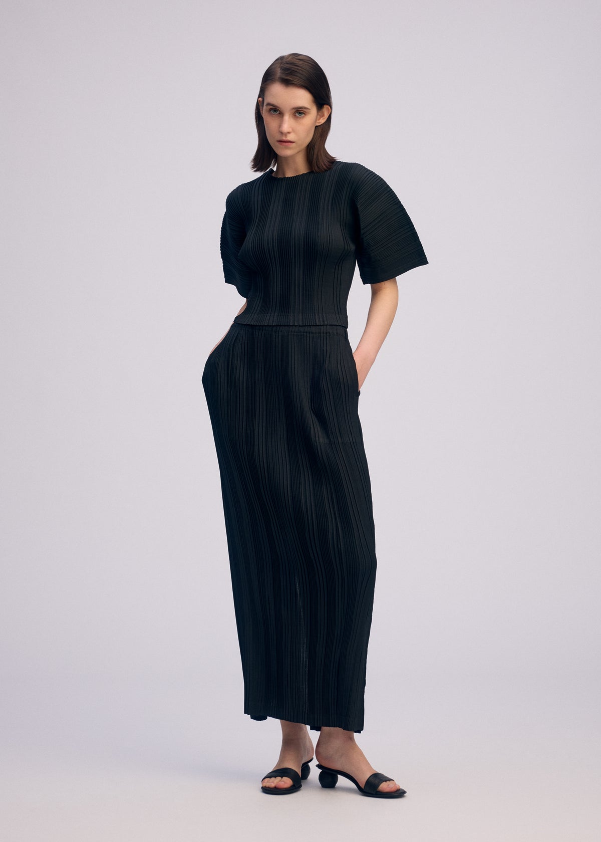LINEN LIKE RIB PLEATS、ウィメンズ_トップス_トップ、着用画像2