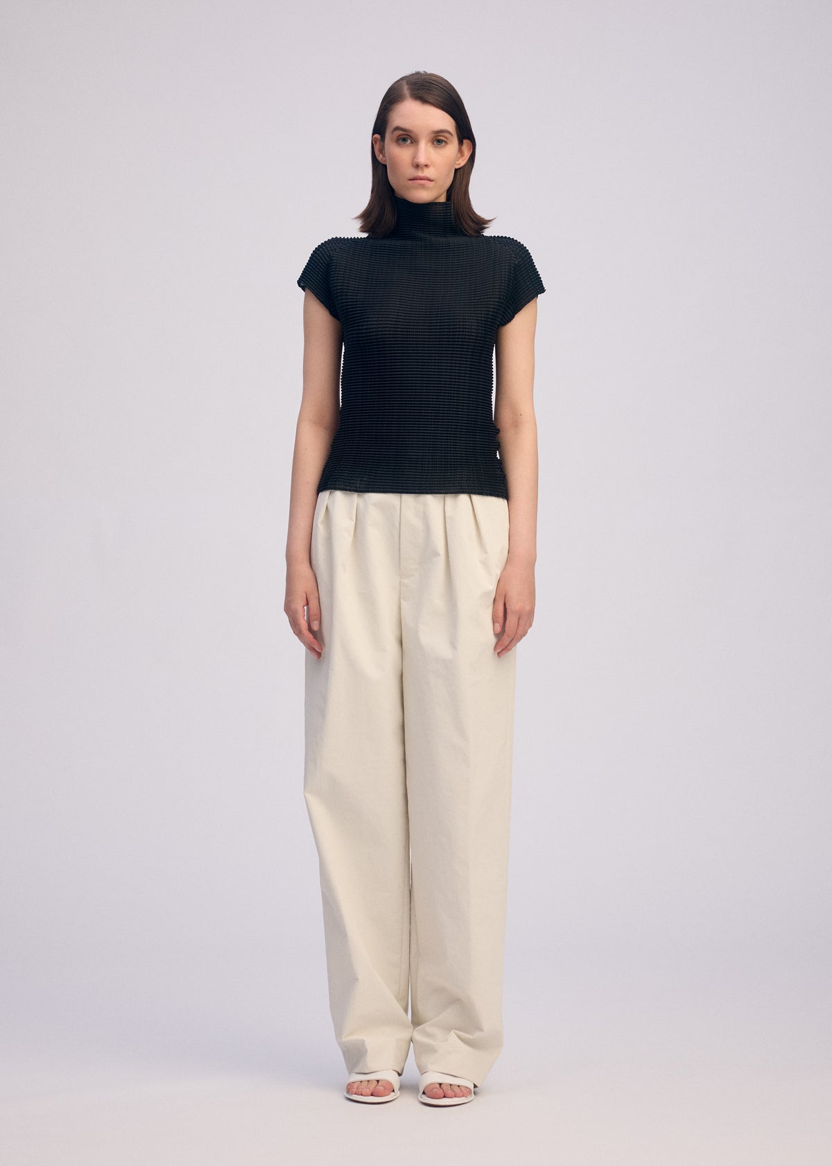 WOOLY PLEATS BK/WT-66、ウィメンズ_トップス_トップ、着用画像1