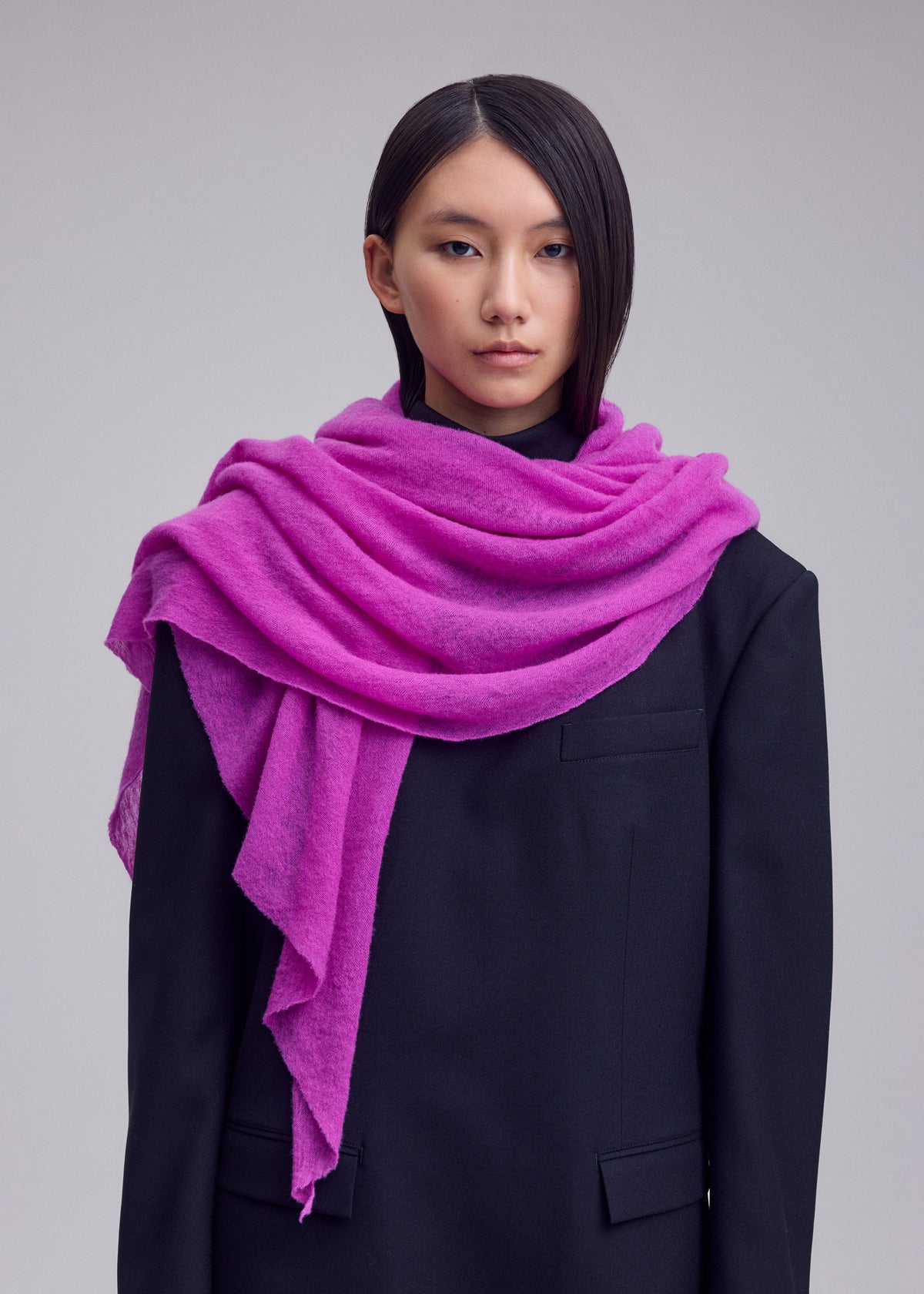 CASHMERE KNIT STOLE、ウィメンズ_ニット、着用画像1