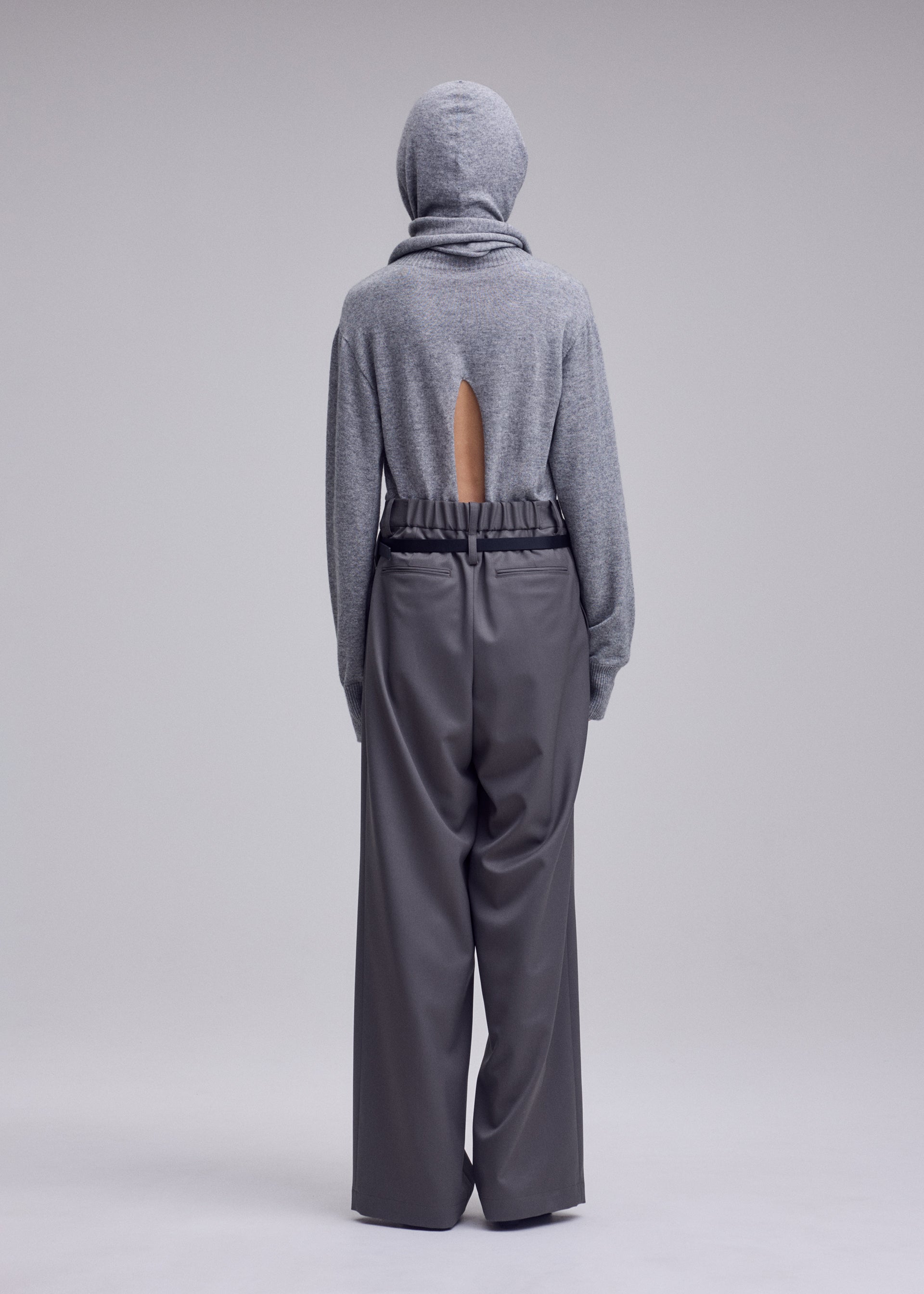 LUSTROUS WOOL PANTS、ウィメンズ_パンツ、着用画像2