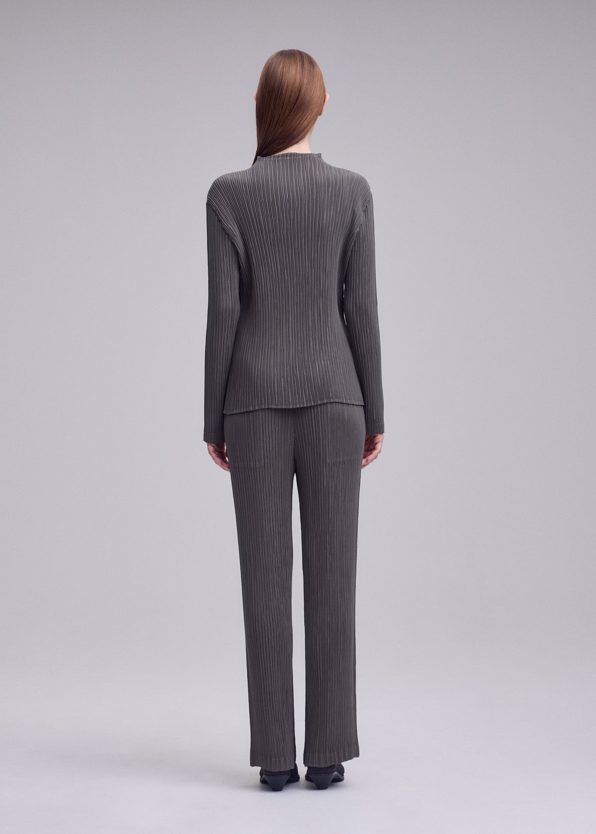 HATCHING PLEATS、ウィメンズ_パンツ、着用画像2