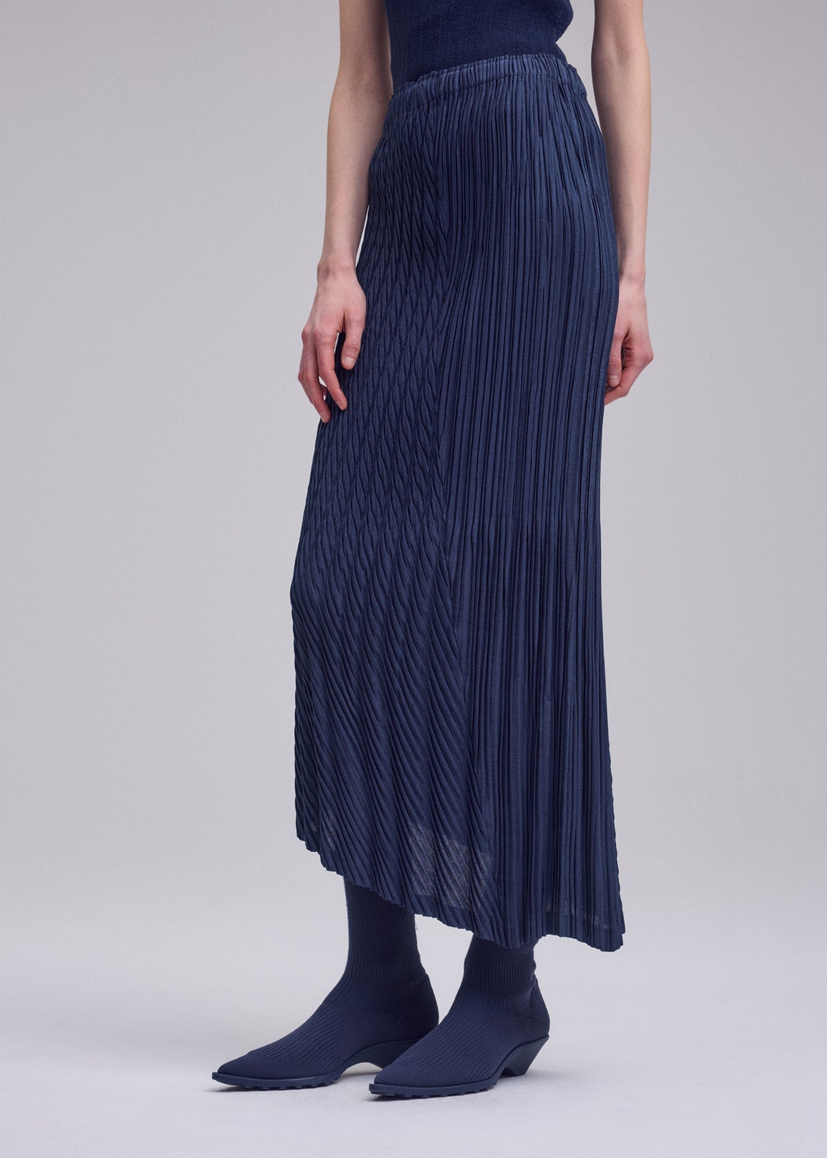 UNFURLING PLEATS、ウィメンズ_スカート、着用画像3
