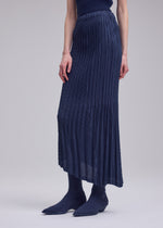 UNFURLING PLEATS、ウィメンズ_スカート、着用画像3