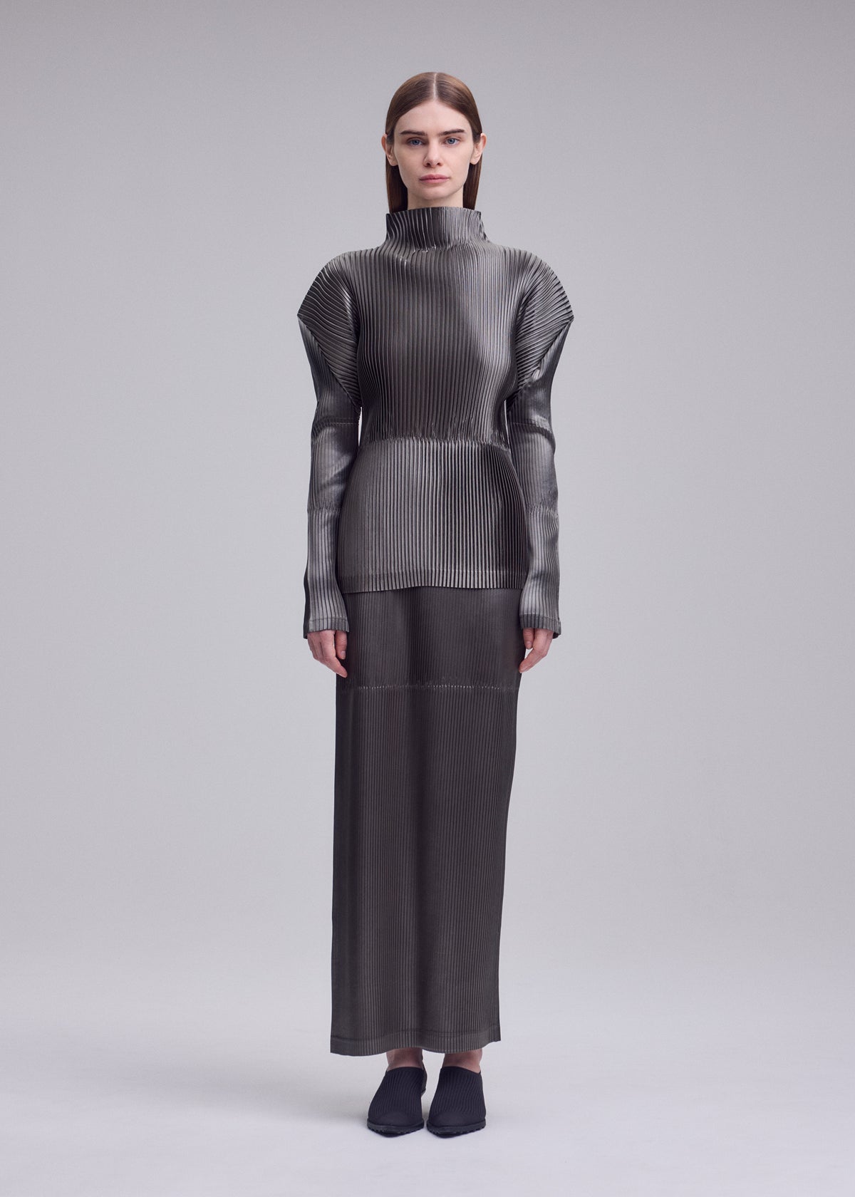GLOSSED PANELS PLEATS、ウィメンズ_トップス_トップ、着用画像1
