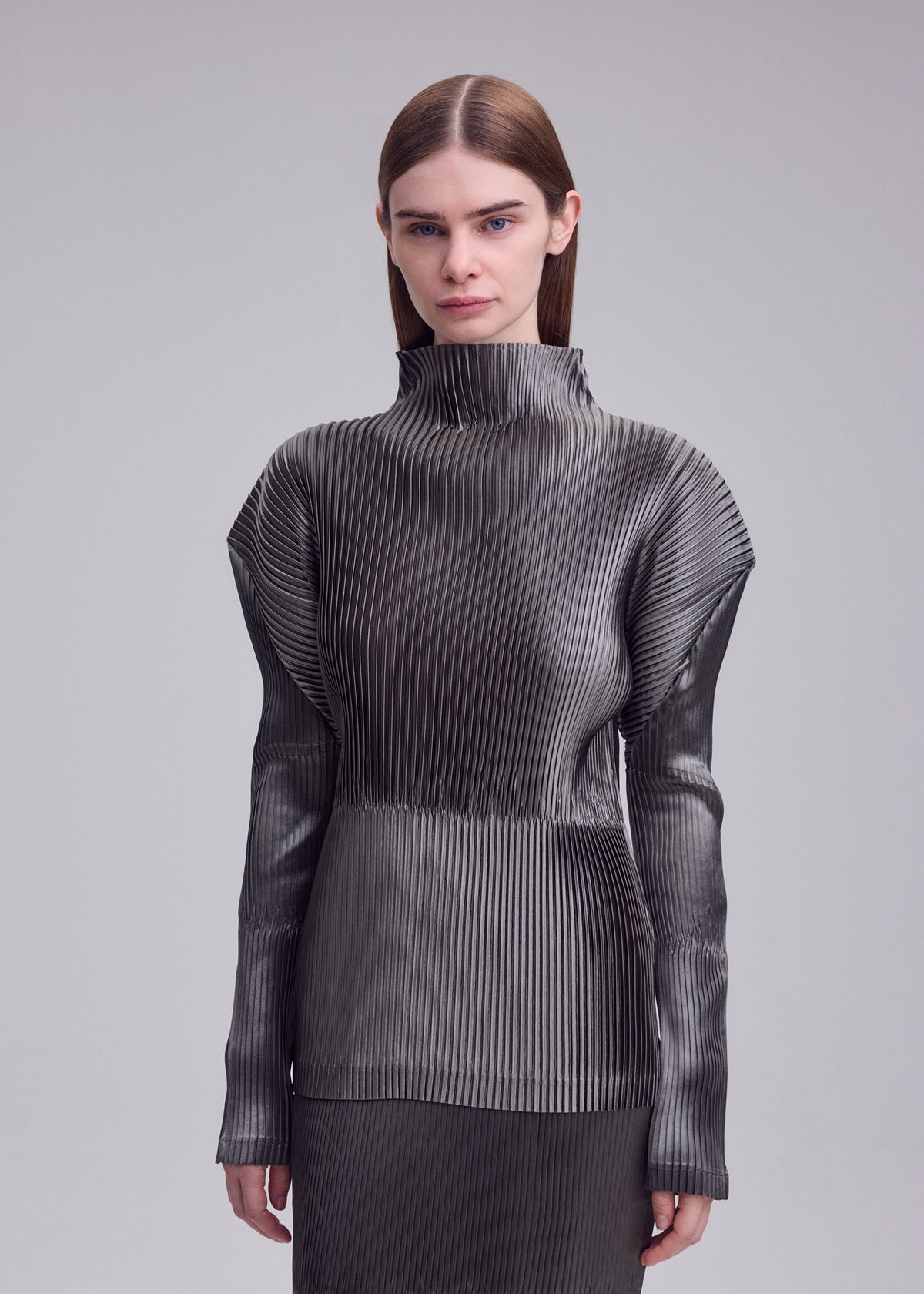 GLOSSED PANELS PLEATS、ウィメンズ_トップス_トップ、着用画像3