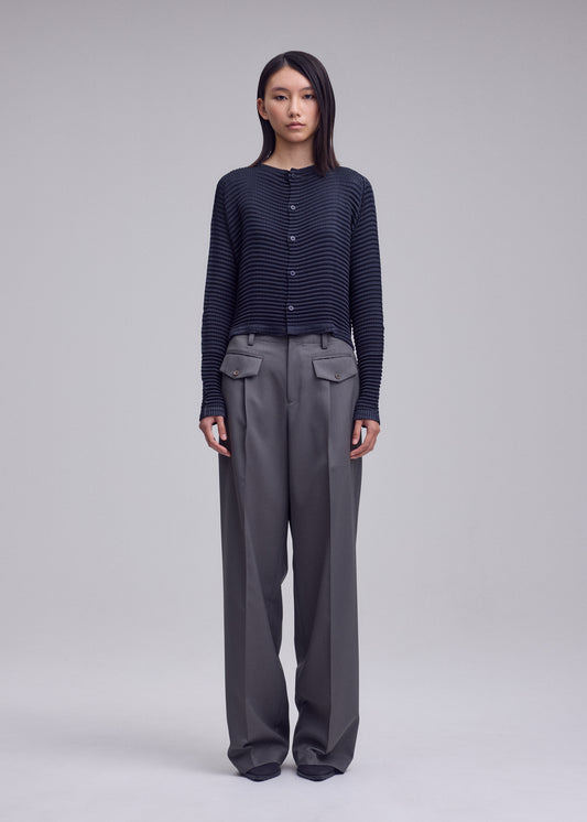 SUEDE LIKE PLEATS、ウィメンズ_トップス_カーディガン、着用画像1