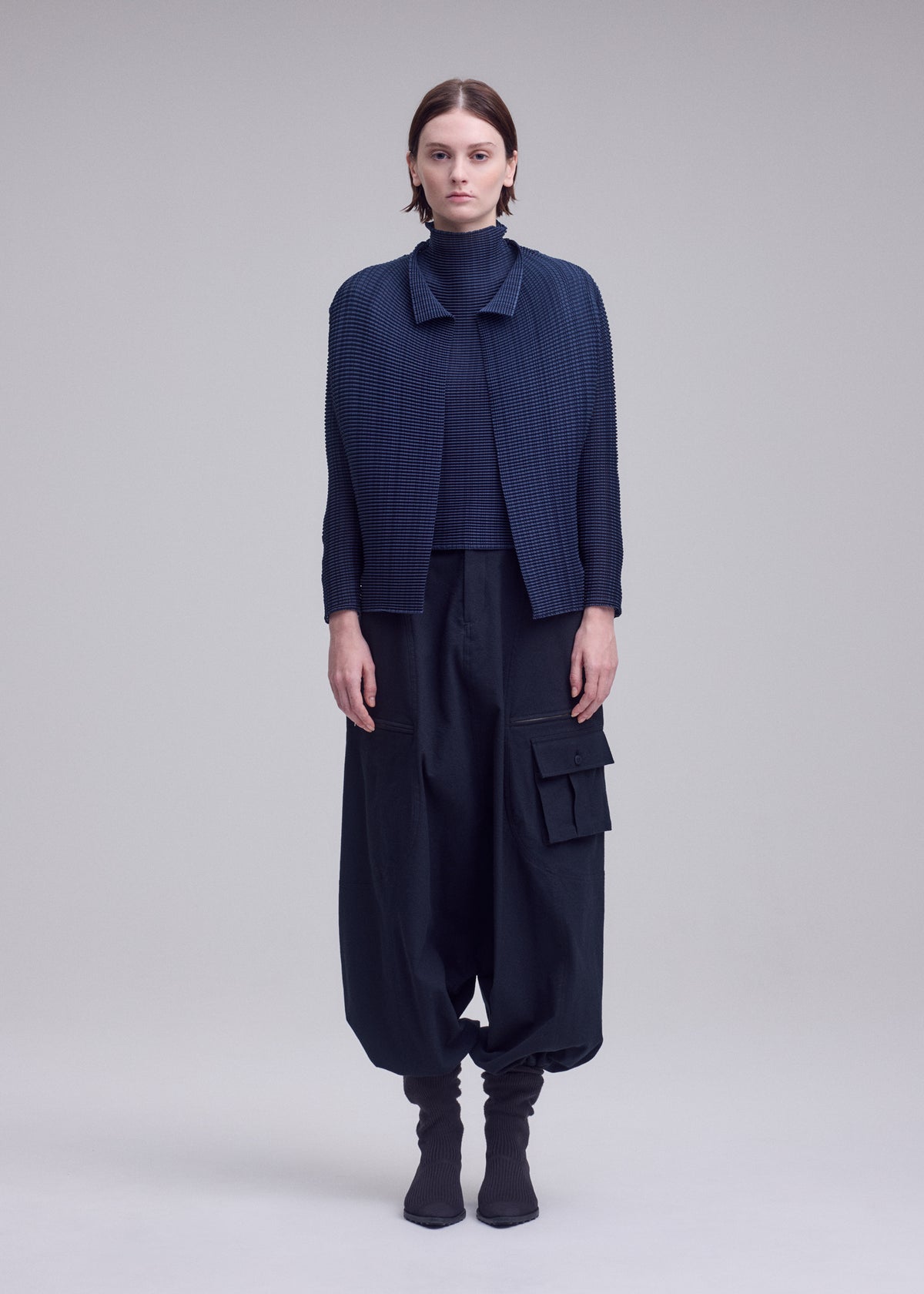 WOOLY PLEATS-68、ウィメンズ_トップス_カーディガン、着用画像1
