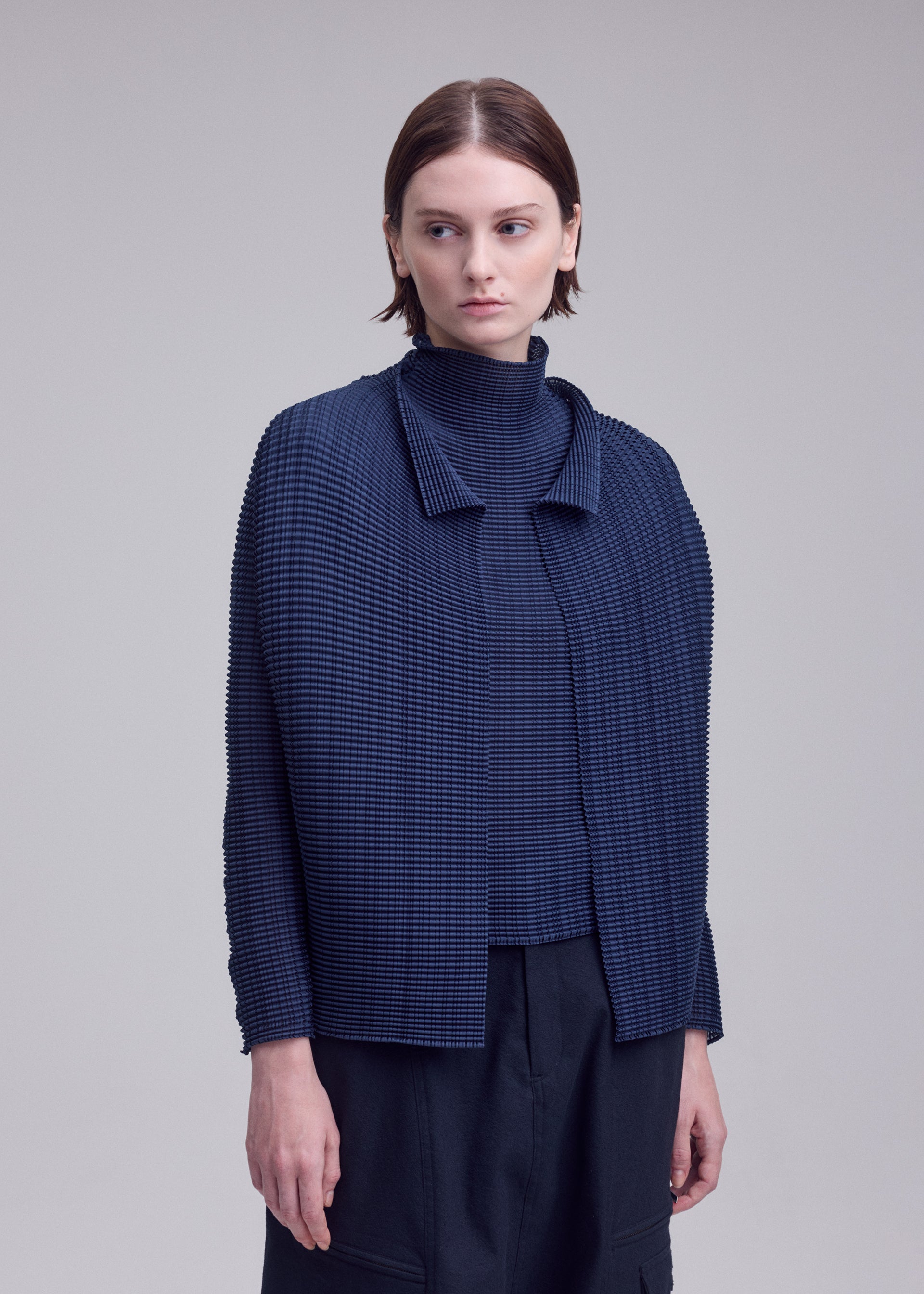 WOOLY PLEATS-68、ウィメンズ_トップス_カーディガン、着用画像2