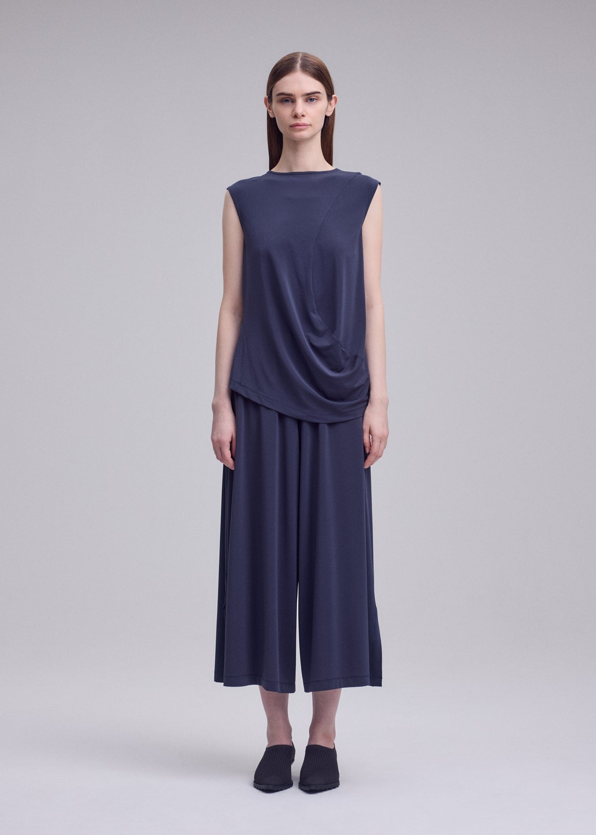 DRAPE JERSEY-68、ウィメンズ_パンツ、着用画像1