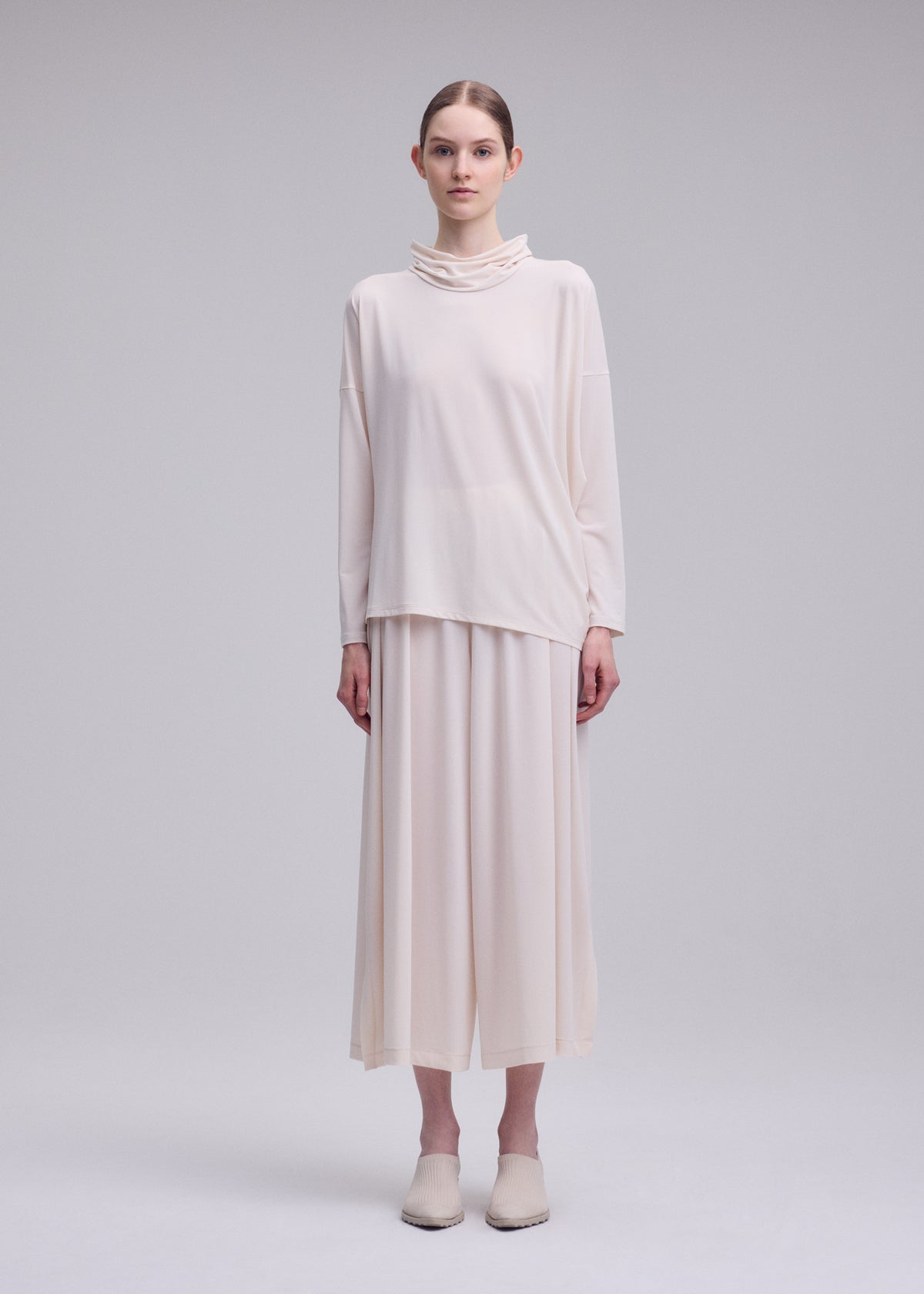 DRAPE JERSEY-68、ウィメンズ_トップス_トップ、着用画像1