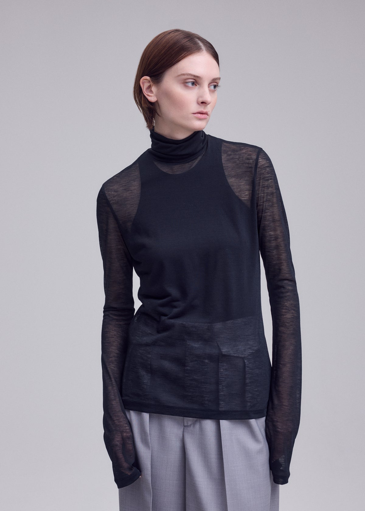 SHEER WOOL JERSEY、ウィメンズ_トップス_トップ、着用画像3