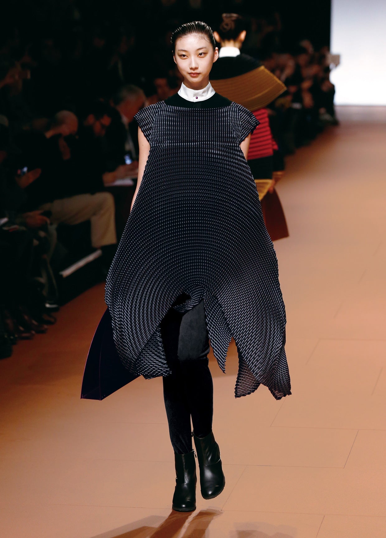 ISSEY MIYAKE AUTUMN WINTER 2014 コレクション 05