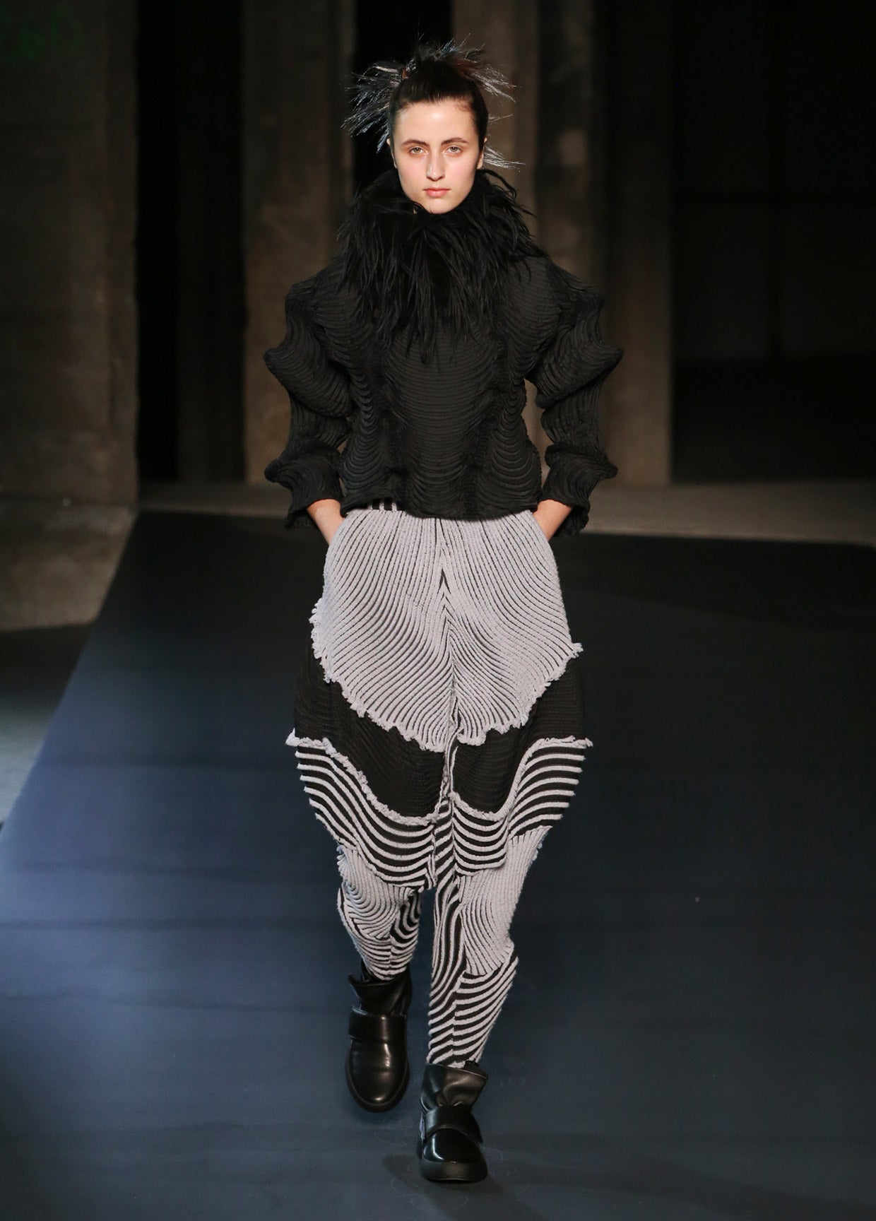 ISSEY MIYAKE AUTUMN WINTER 2018 コレクション 13