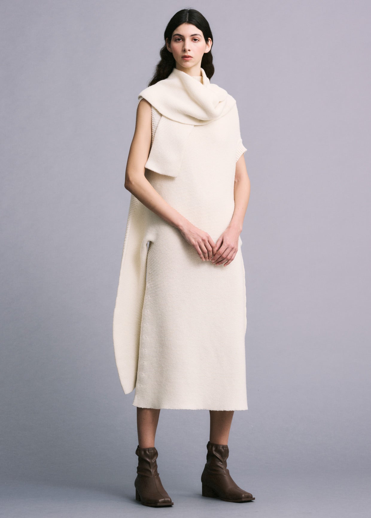 ISSEY MIYAKE AUTUMN WINTER 2022/23 コレクション 09