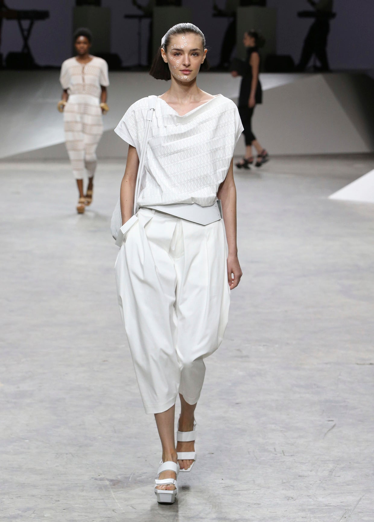 ISSEY MIYAKE SPRING SUMMER 2017 コレクション 17