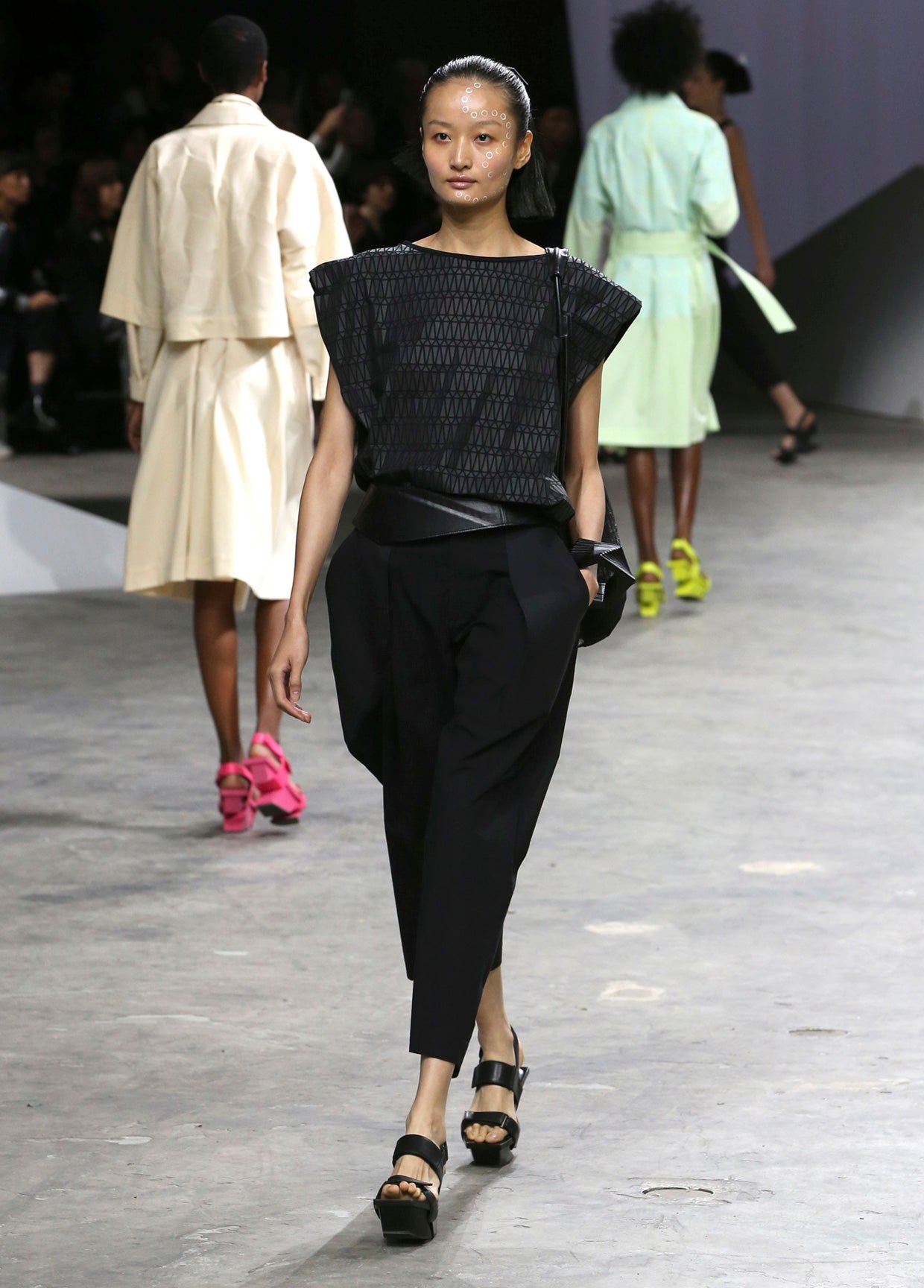 ISSEY MIYAKE SPRING SUMMER 2017 コレクション 18
