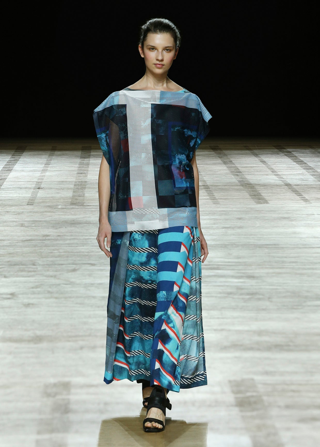 ISSEY MIYAKE SPRING SUMMER 2018 コレクション 27