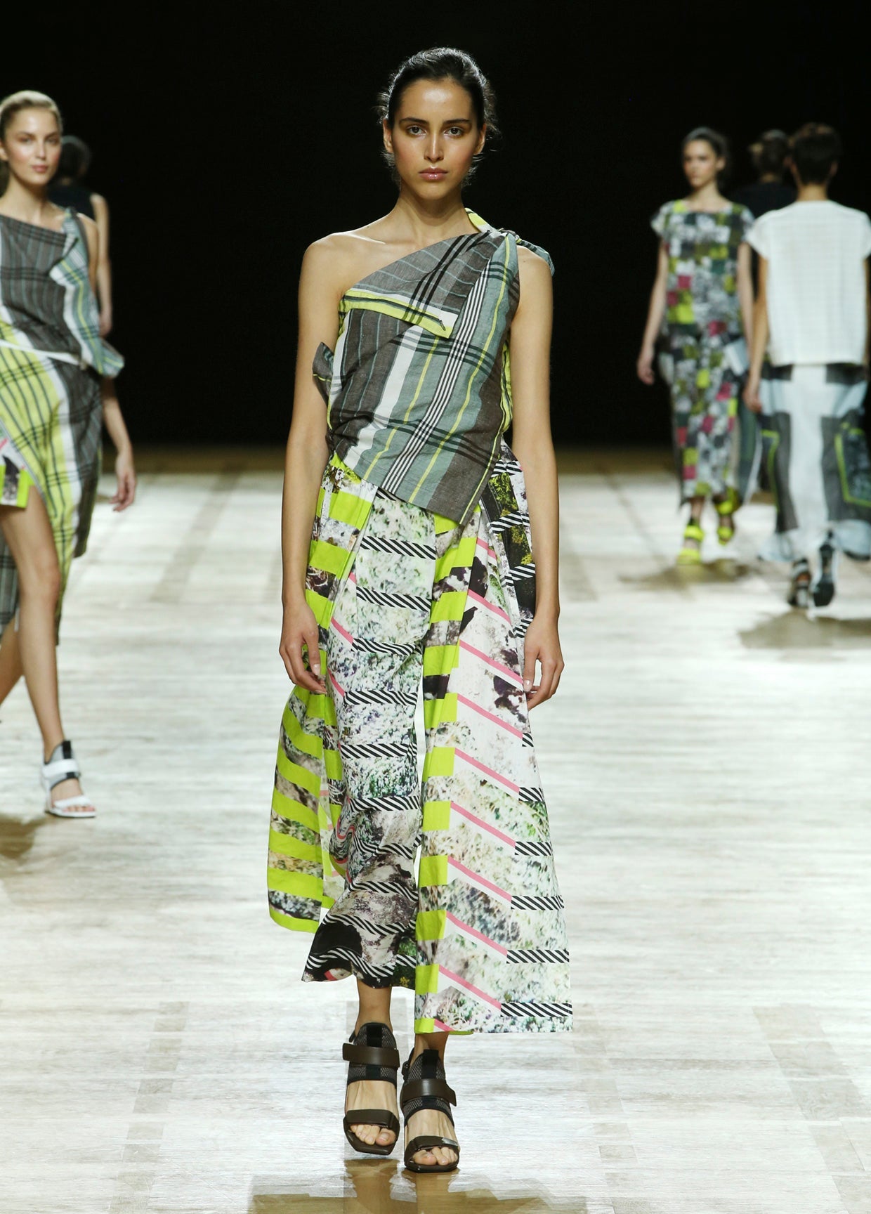 ISSEY MIYAKE SPRING SUMMER 2018 コレクション 34