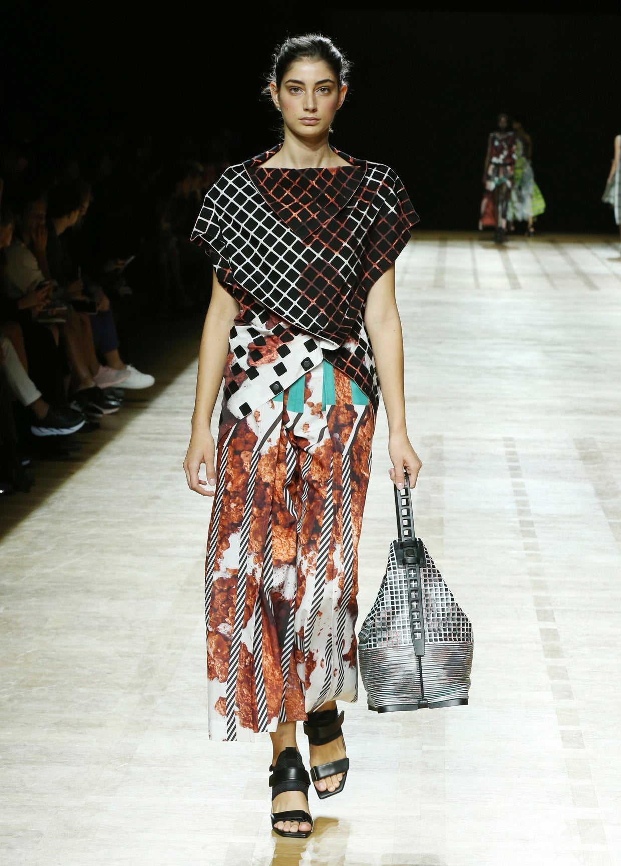 ISSEY MIYAKE SPRING SUMMER 2018 コレクション 41