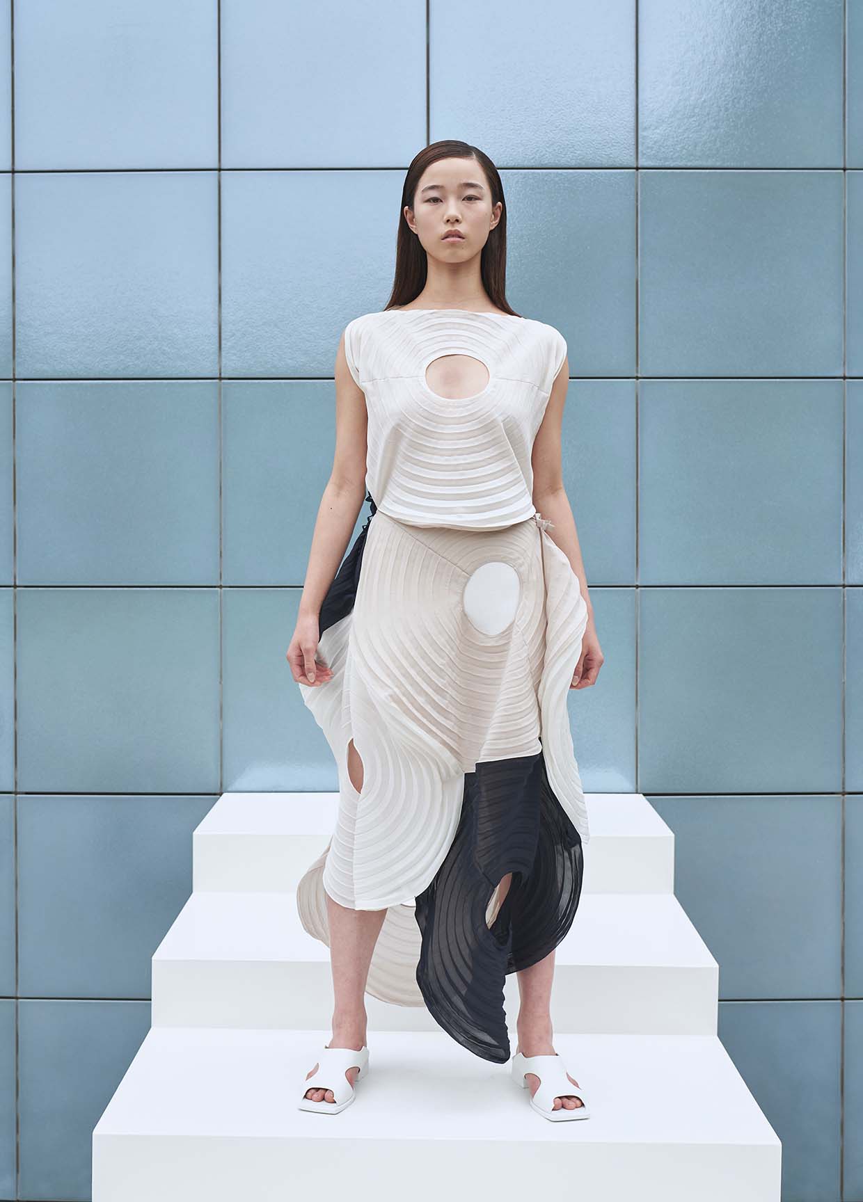 ISSEY MIYAKE SPRING SUMMER 2022 コレクション 02