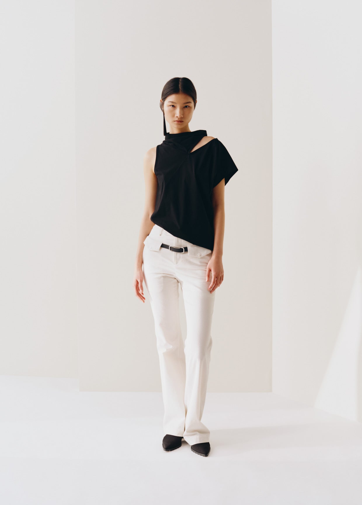 ISSEY MIYAKE LOOK 01