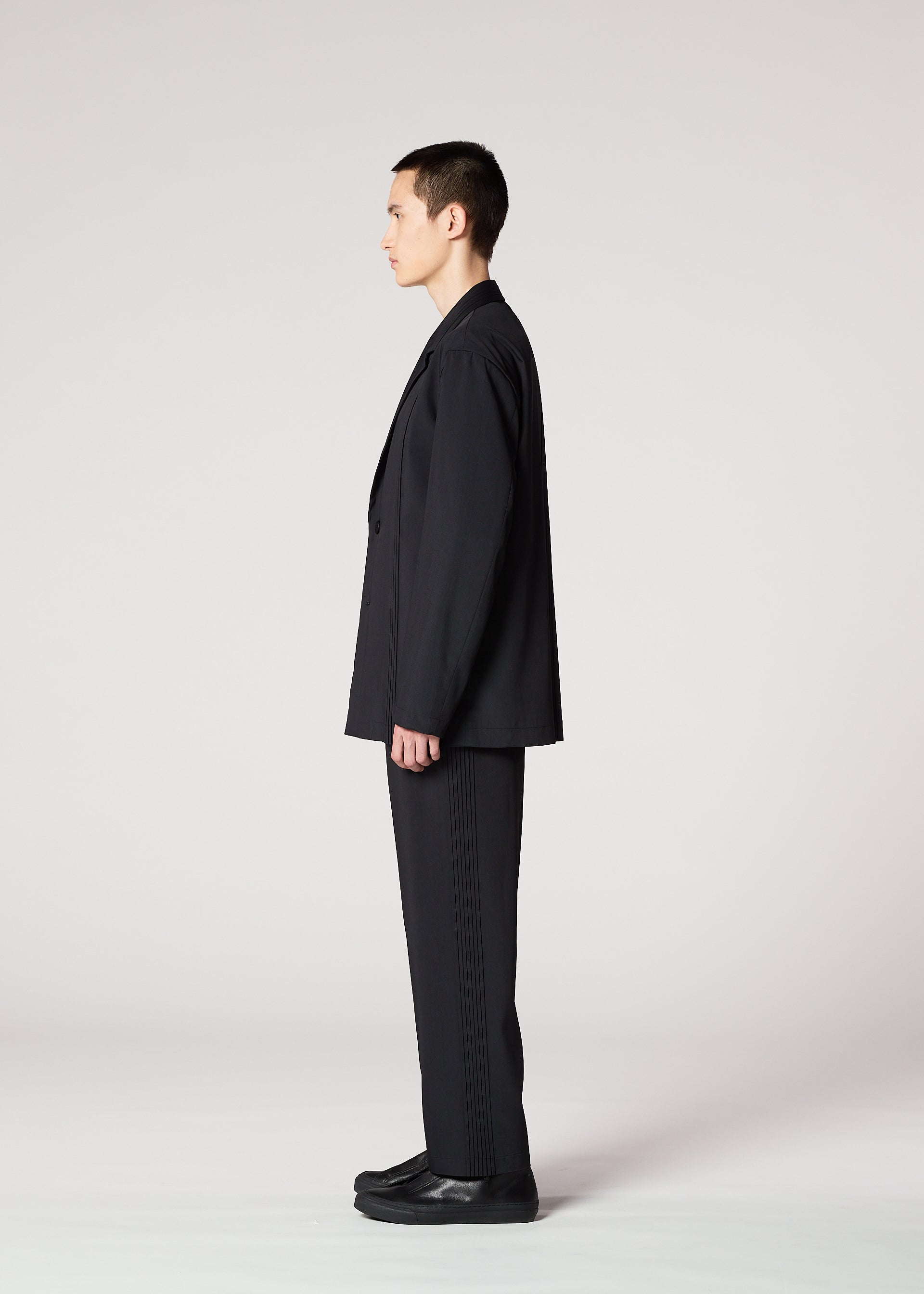 AIR PLEATS BLACK、メンズ_ジャケット&コート_ジャケット＆ブルゾン、着用画像2