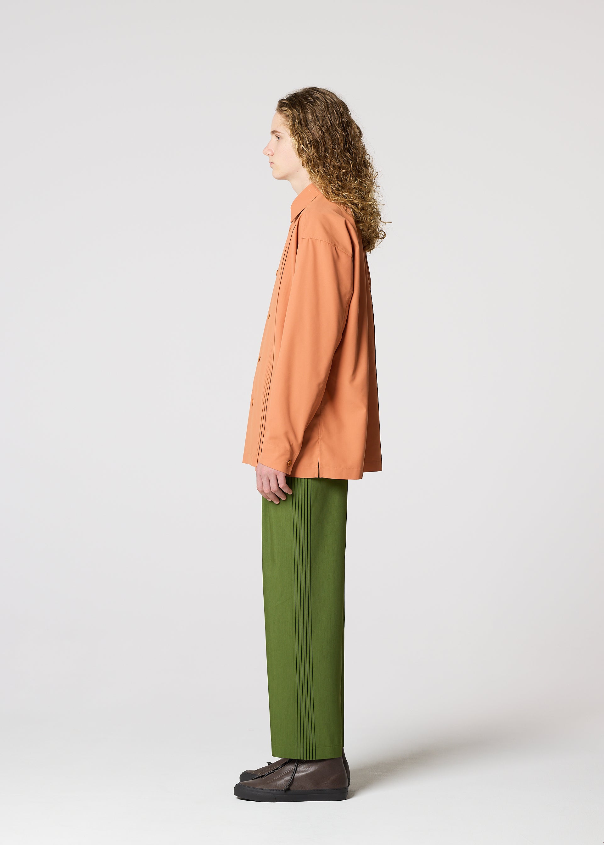 AIR PLEATS、メンズ_パンツ、着用画像2