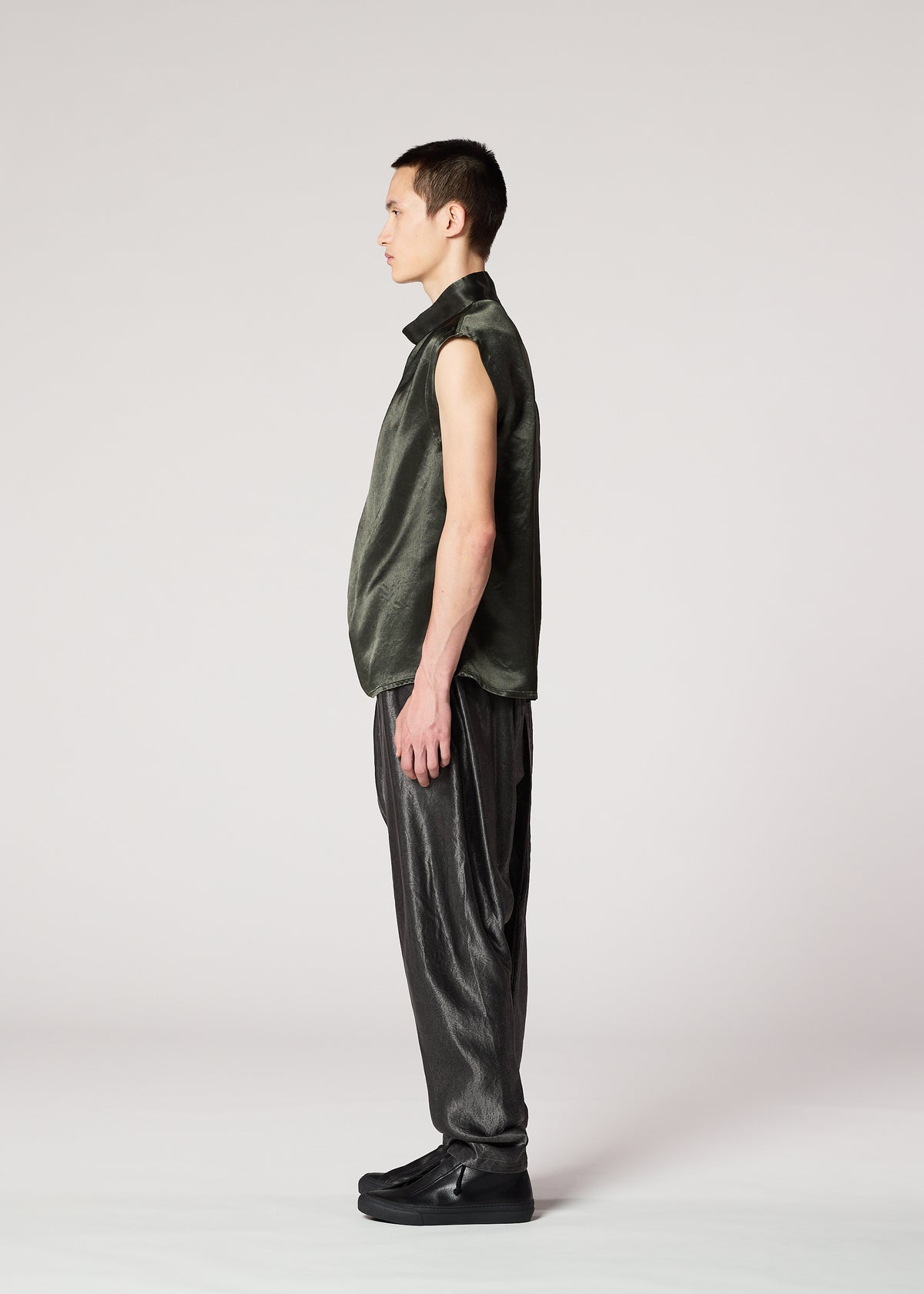 SATIN WASH、メンズ_パンツ、着用画像2