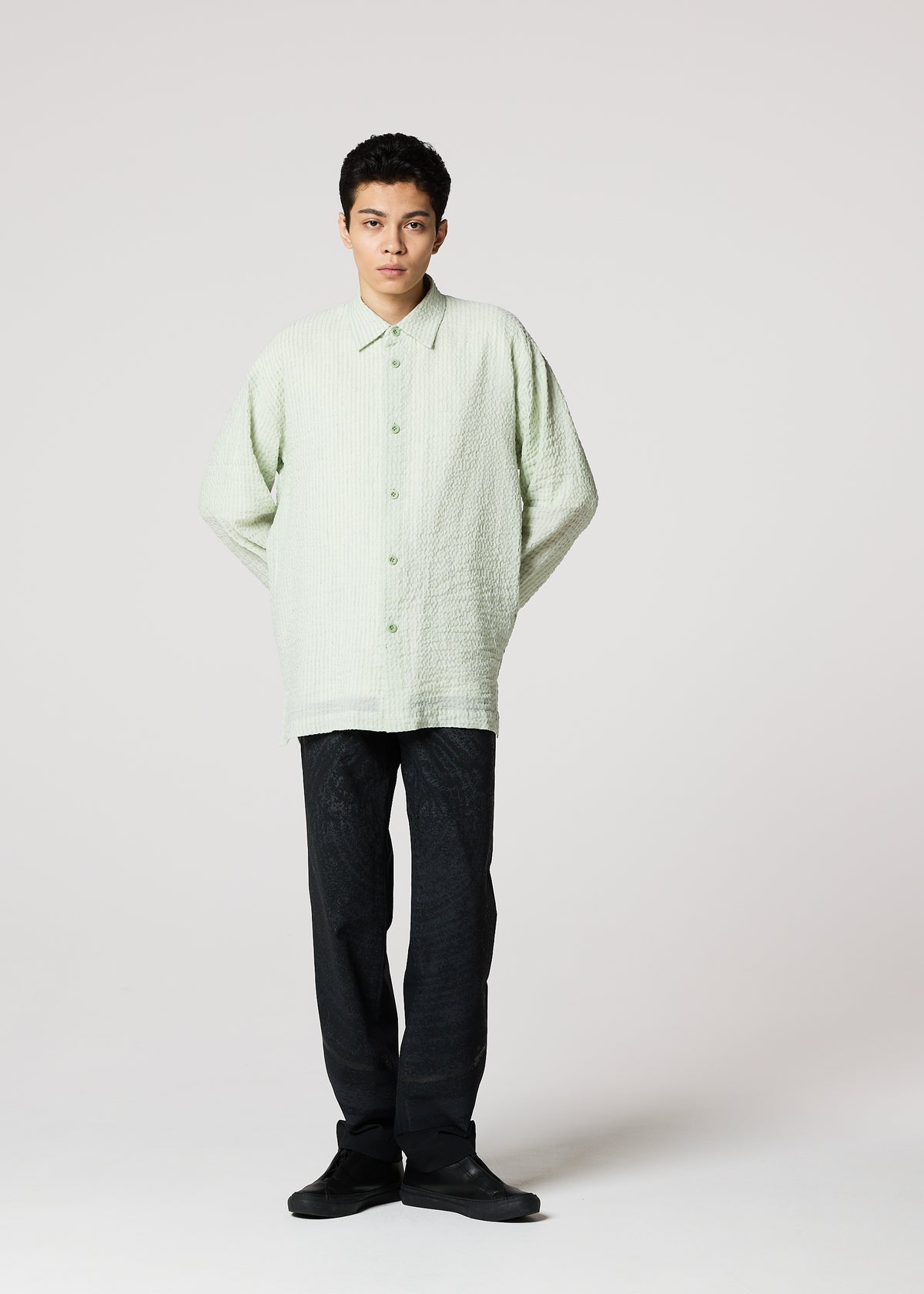 STRIPE LINEN SHRINK、メンズ_トップス_シャツ、着用画像4