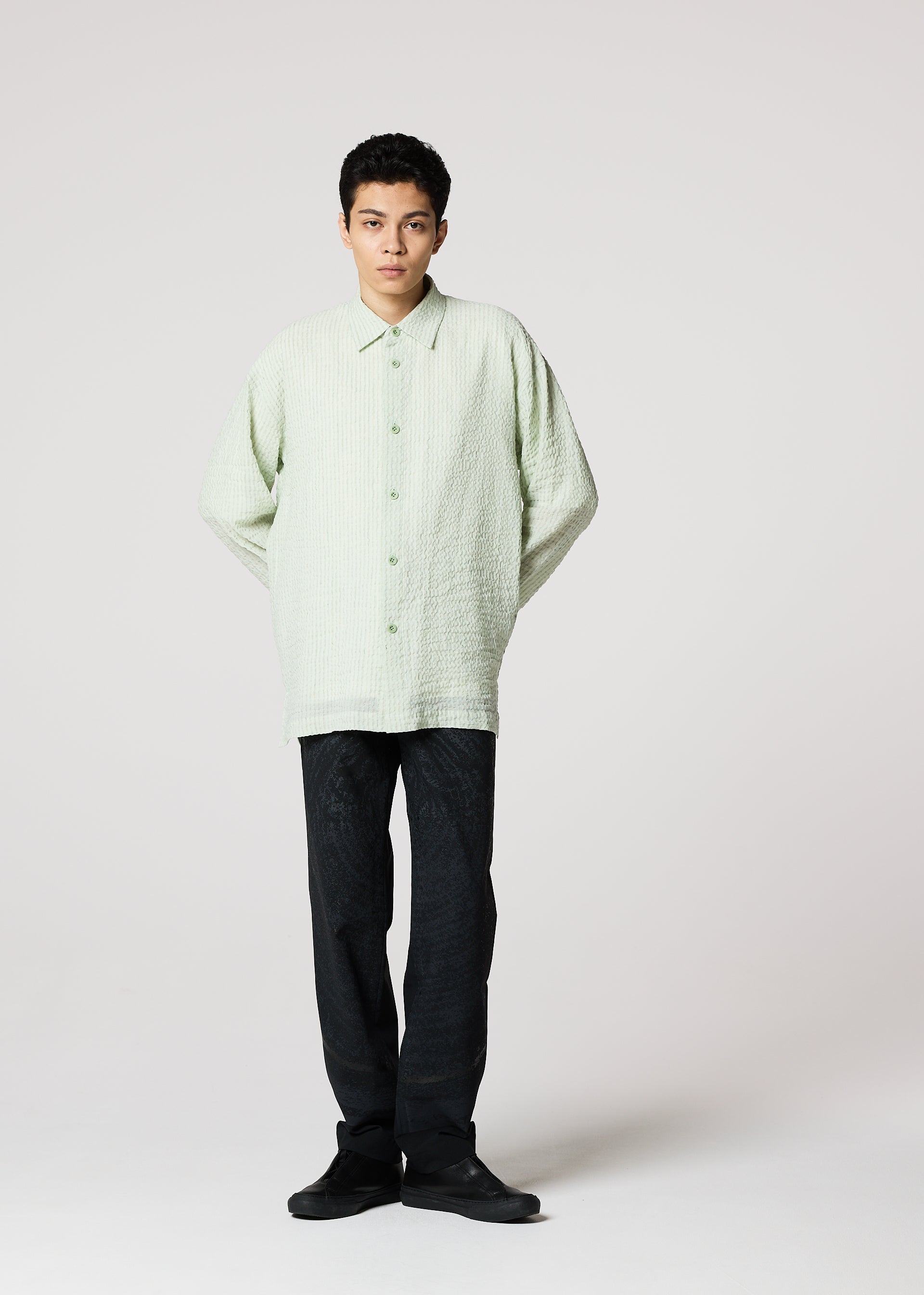 STRIPE LINEN SHRINK、メンズ_トップス_シャツ、着用画像4