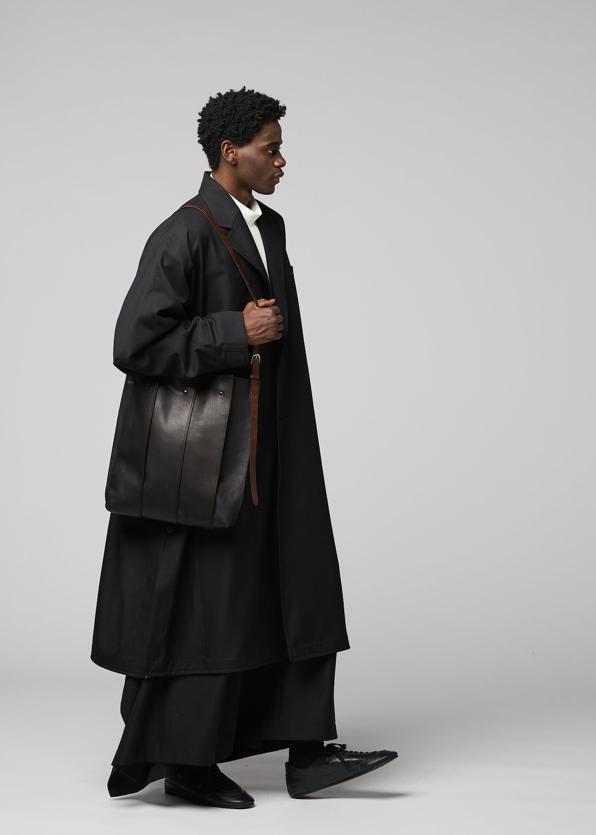 LEATHER PLEATS、バッグ&財布_ショルダーバッグ、着用画像2