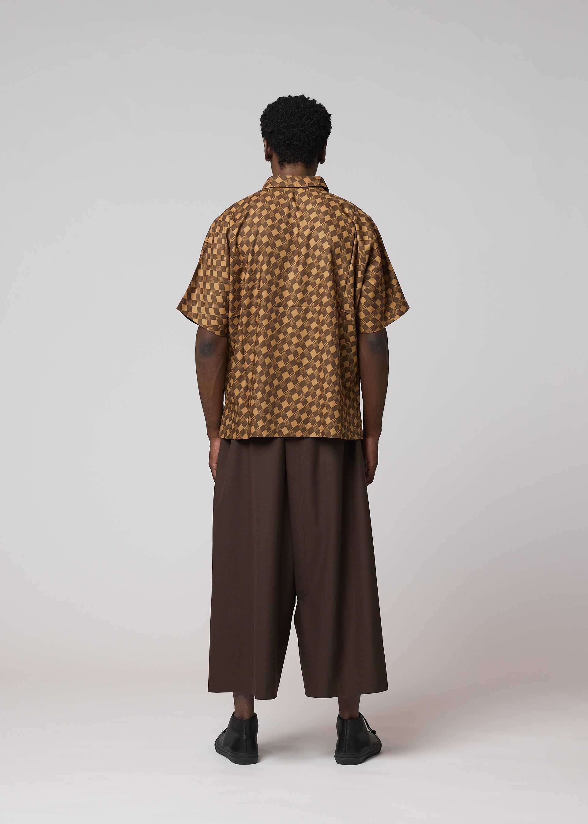 TIE PATTERN SHIRT、メンズ_トップス_シャツ、着用画像3