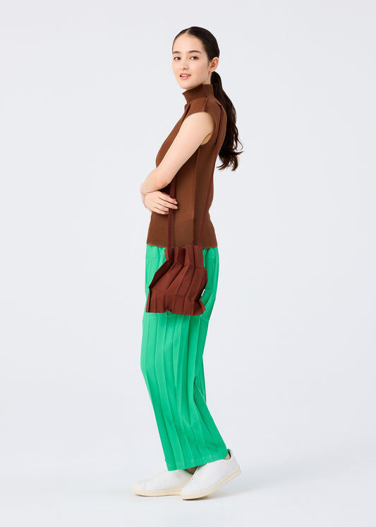 ZIG ZAG PLEATS BAG、バッグ&財布_ショルダーバッグ、着用画像1