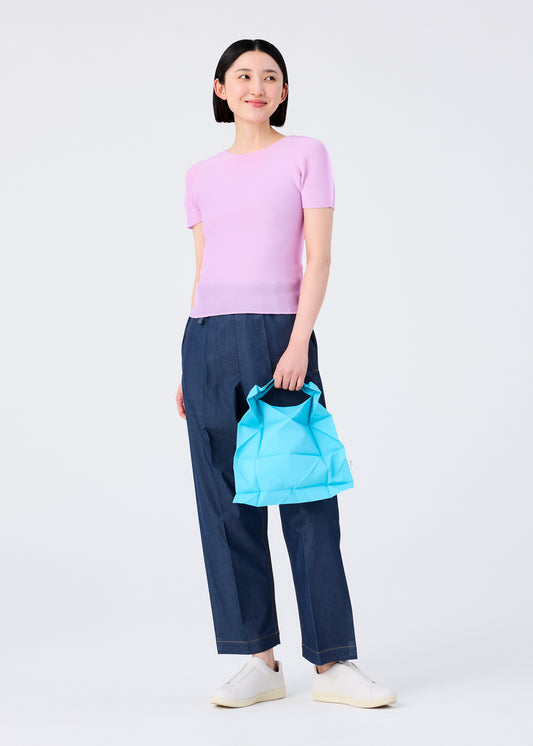 GEOMETRIC PLEATS BAG、バッグ&財布_トートバッグ、着用画像1
