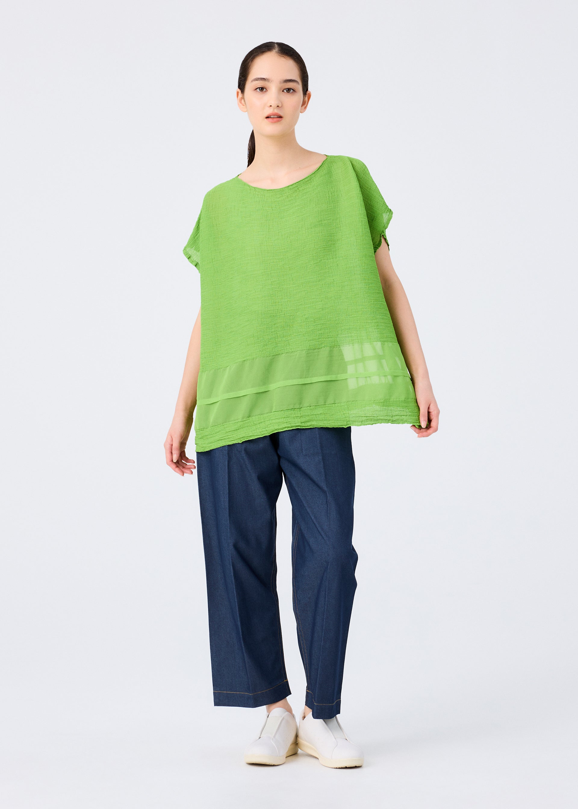 SHEER SEE-THROUGH CREPE、ウィメンズ_トップス_トップ、着用画像3