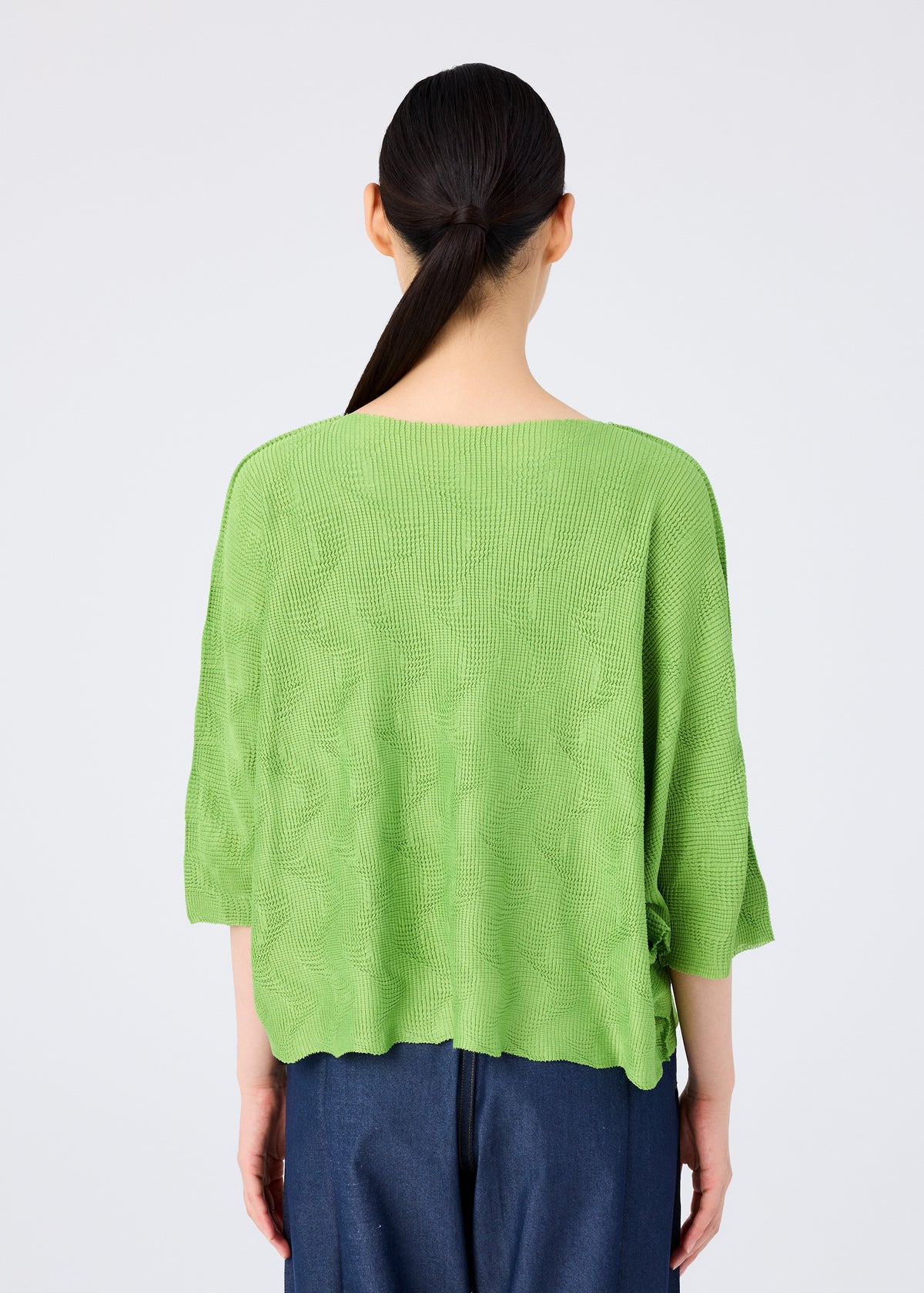 WAVE KNIT STRETCH PLEATS、ウィメンズ_トップス_トップ、着用画像2