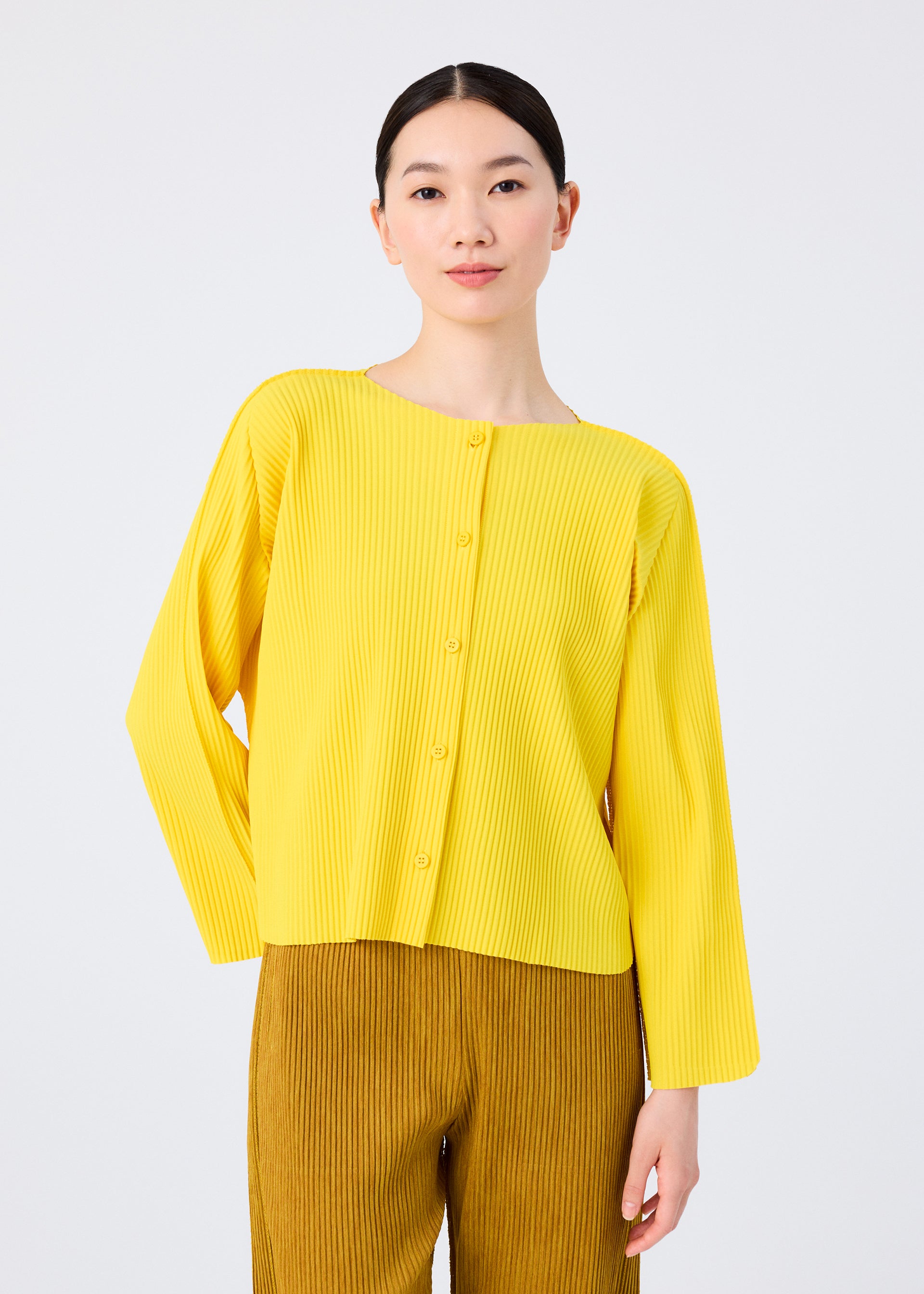 ROUND PLEATS、ウィメンズ_トップス_カーディガン、着用画像1