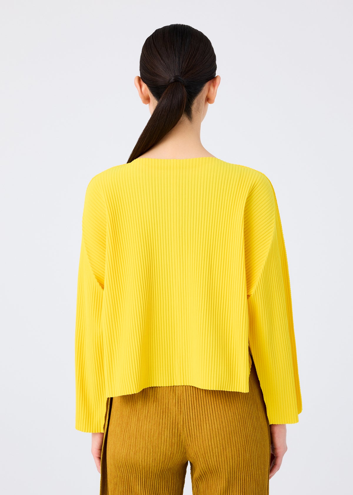 ROUND PLEATS、ウィメンズ_トップス_カーディガン、着用画像2