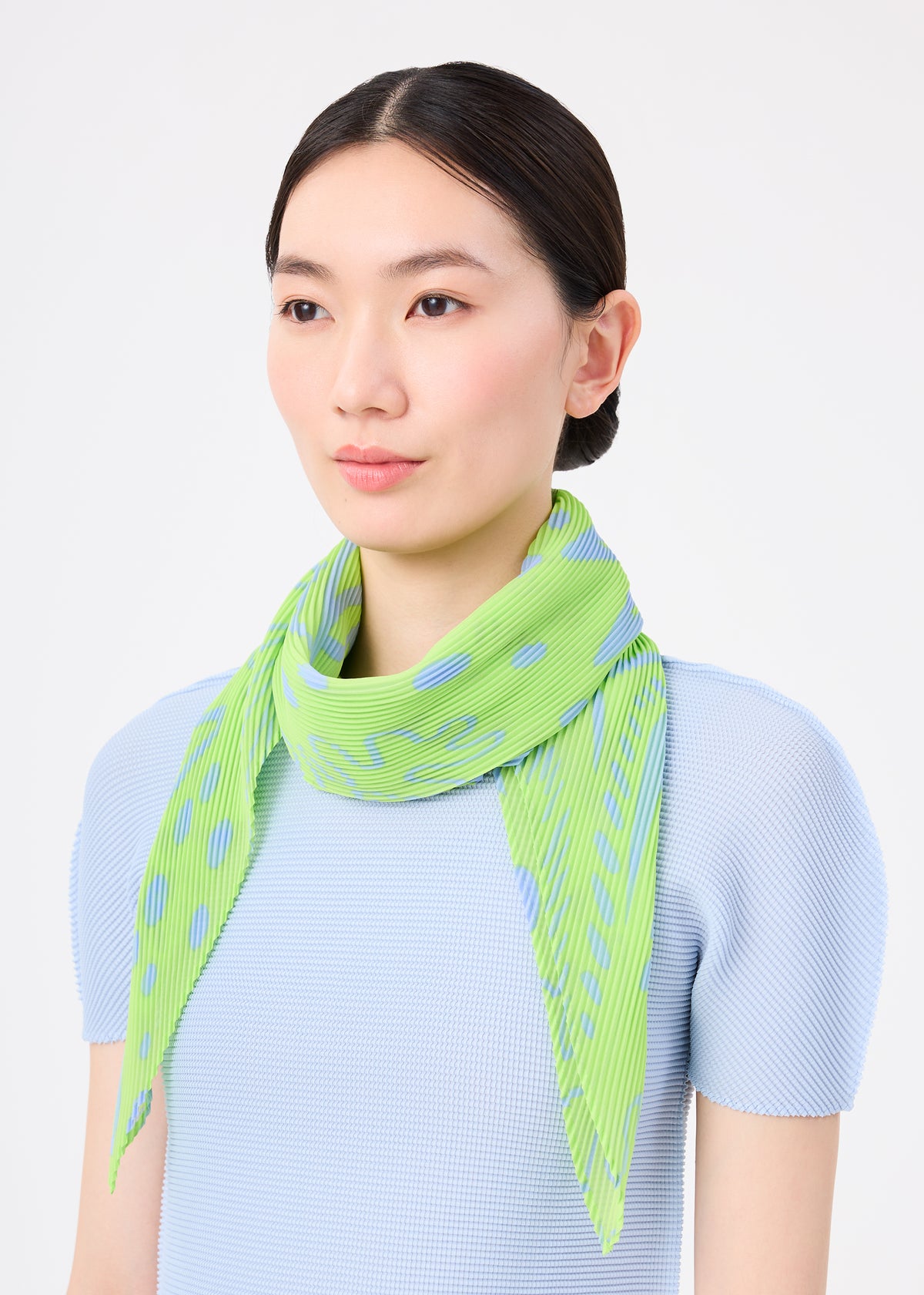 STARFISH PLEATS STOLE、アクセサリー&その他_ストール、着用画像1