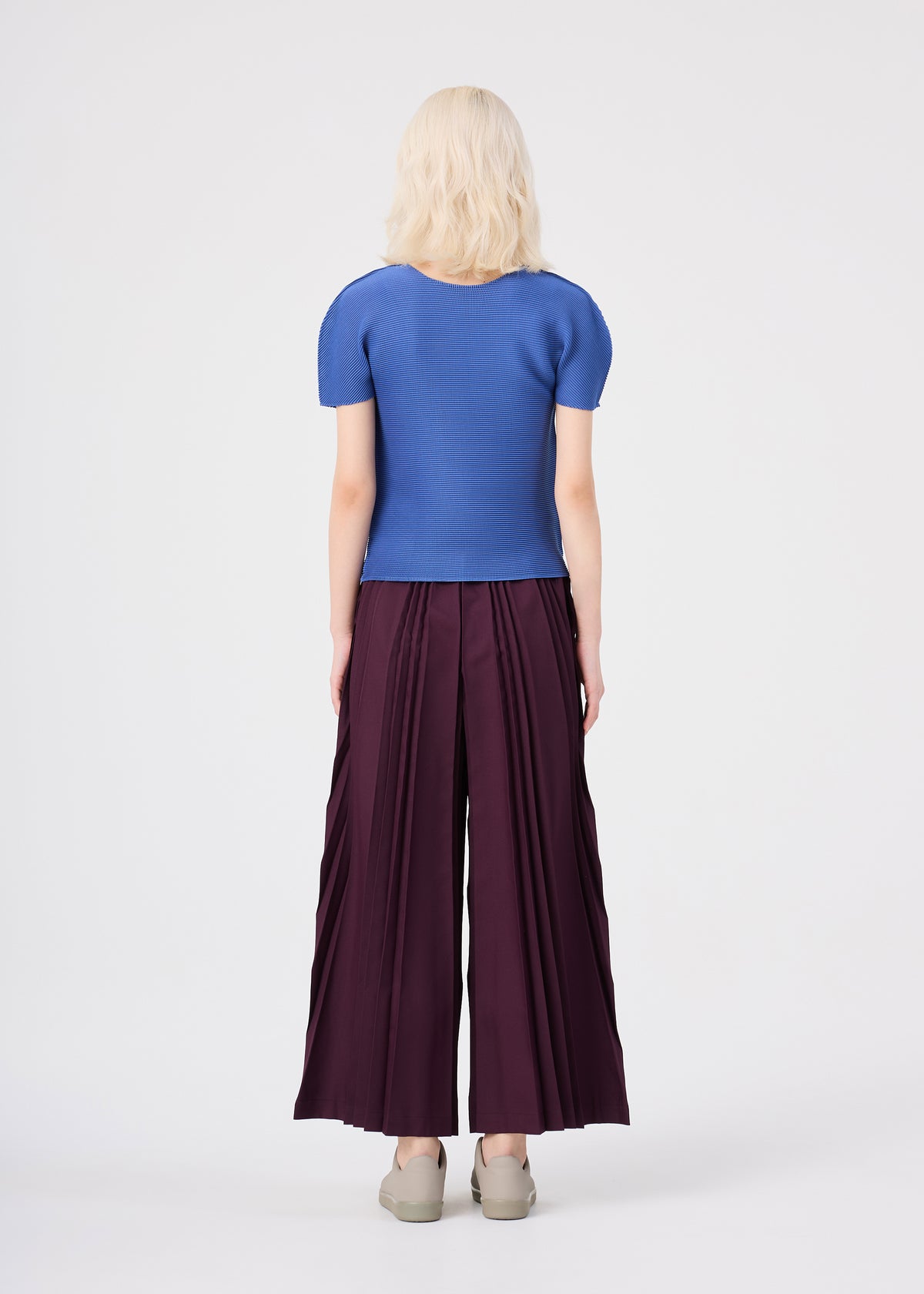 TOWER PLEATS BOTTOM、ウィメンズ_パンツ、着用画像2