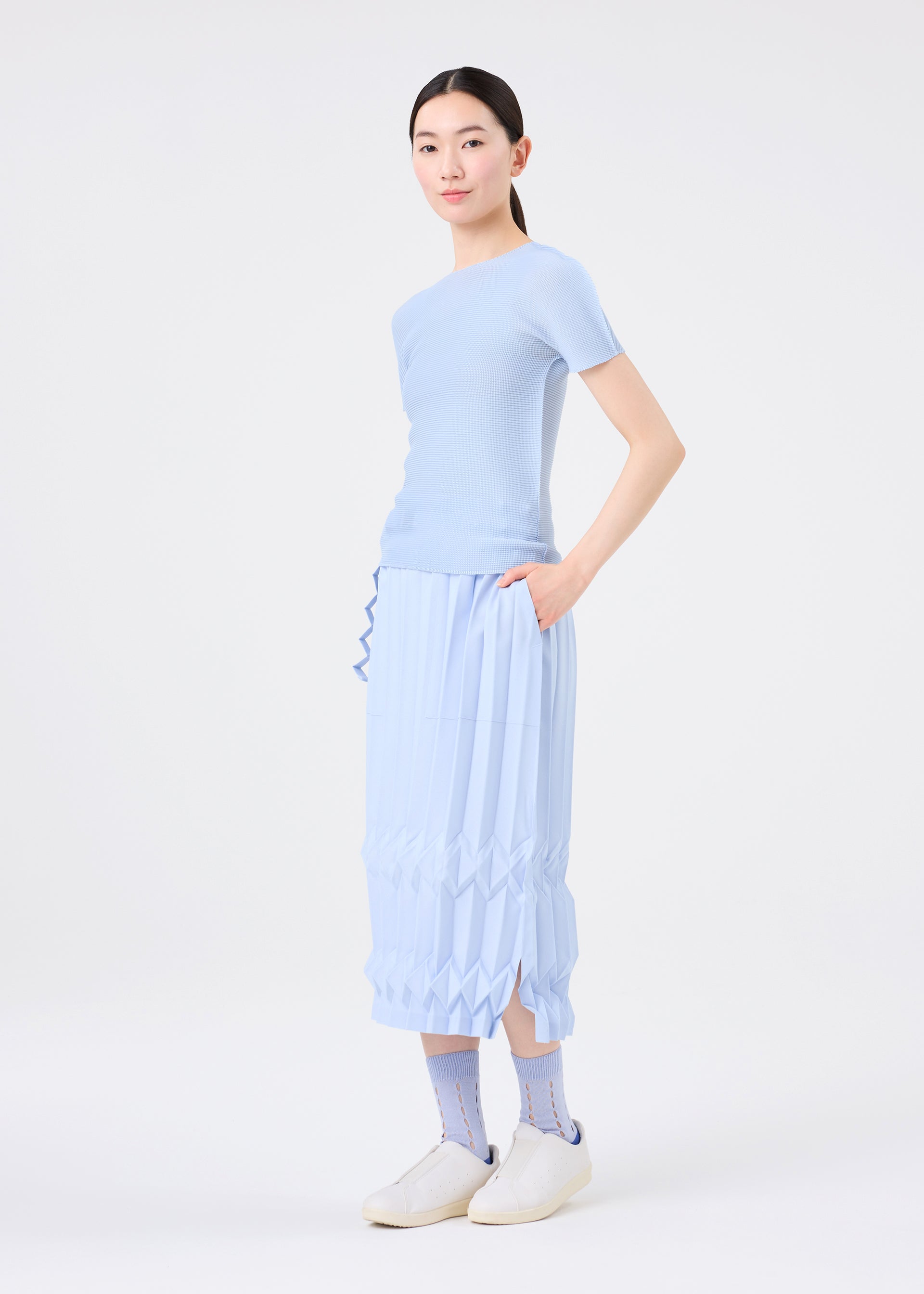 TREE PLEATS、ウィメンズ_スカート、着用画像3