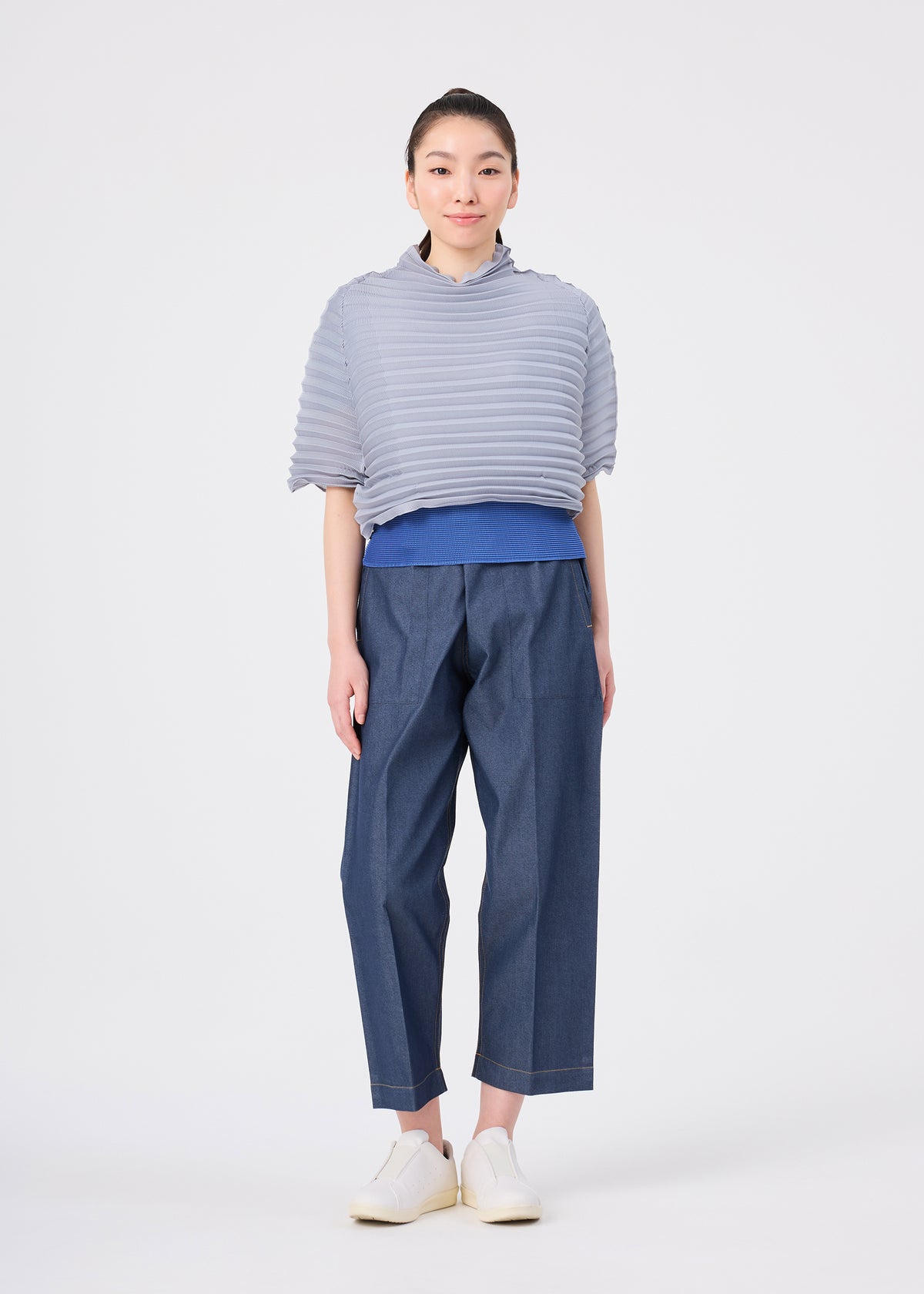 ACCORDION STRETCH PLEATS、ウィメンズ_トップス_トップ、着用画像3