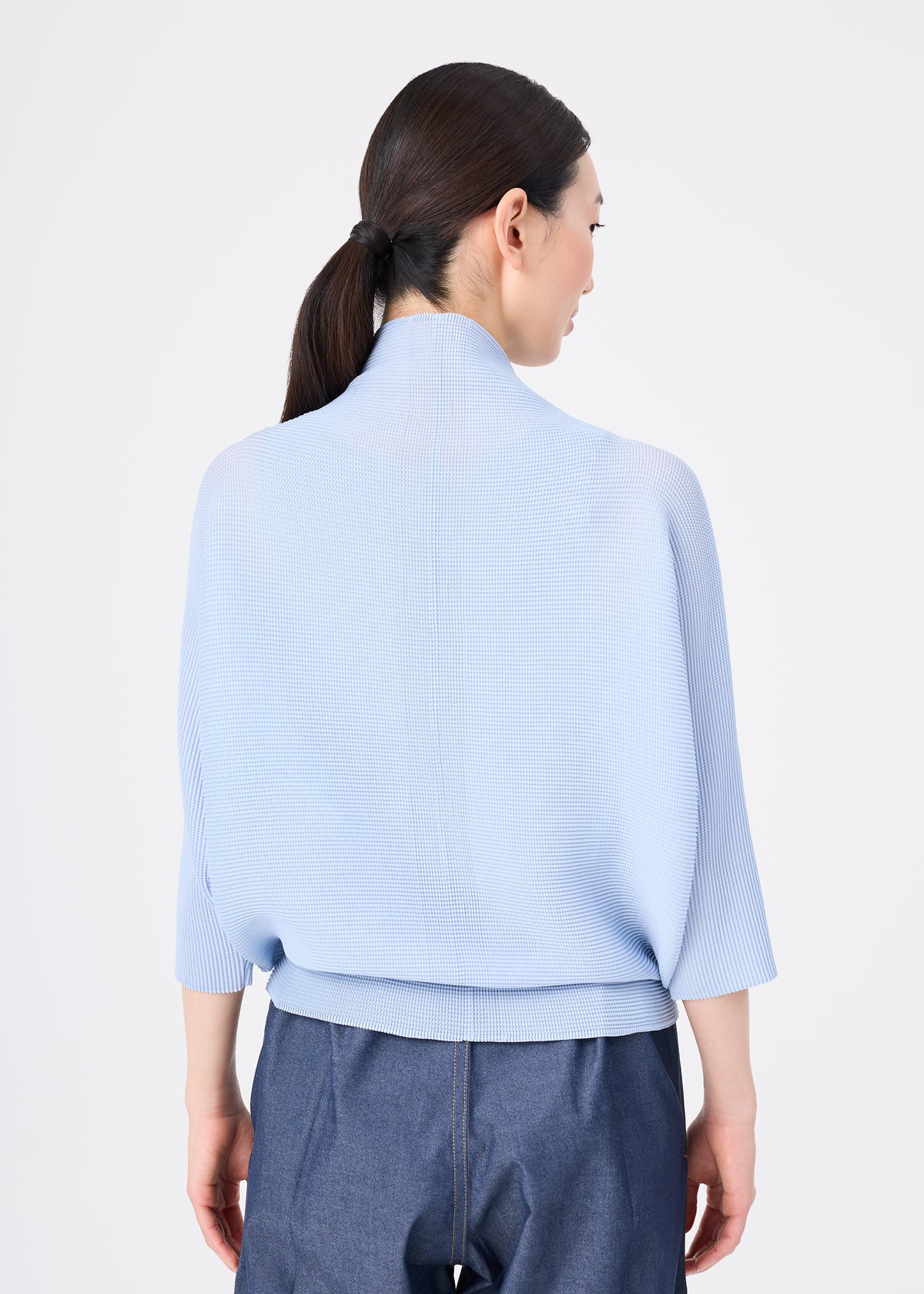 DOLMAN STRETCH PLEATS 1、ウィメンズ_トップス_カーディガン、着用画像2
