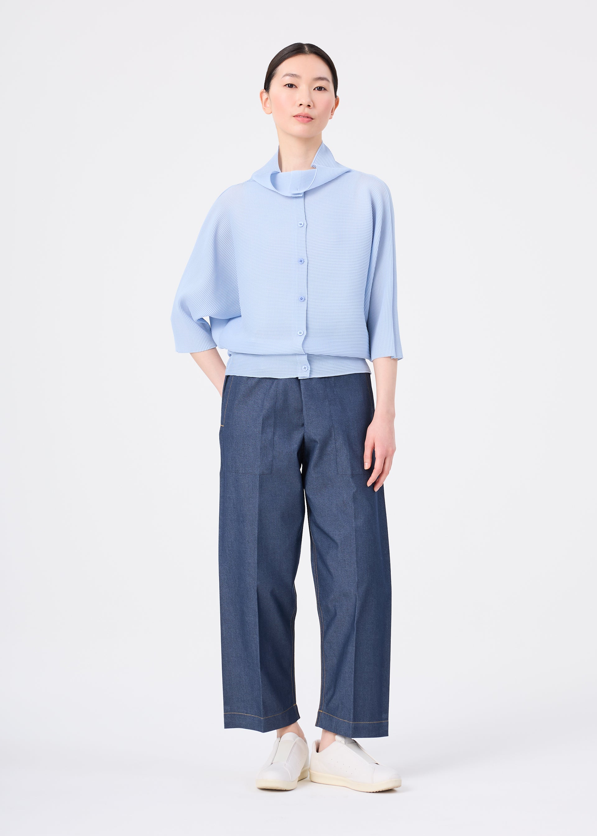DOLMAN STRETCH PLEATS 1、ウィメンズ_トップス_カーディガン、着用画像3