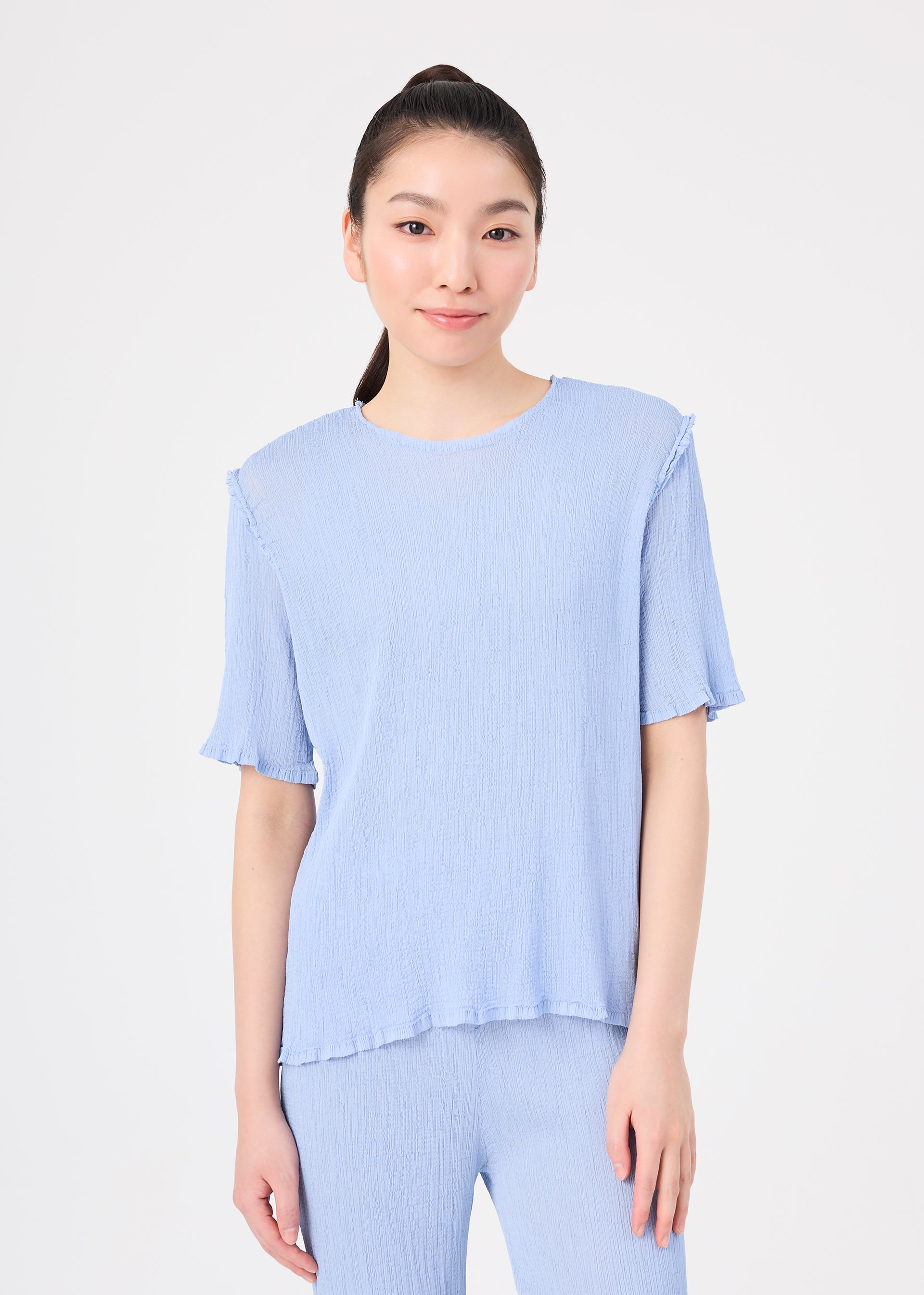 SEE-THROUGH CREPE COLOR、ウィメンズ_トップス_トップ、着用画像1